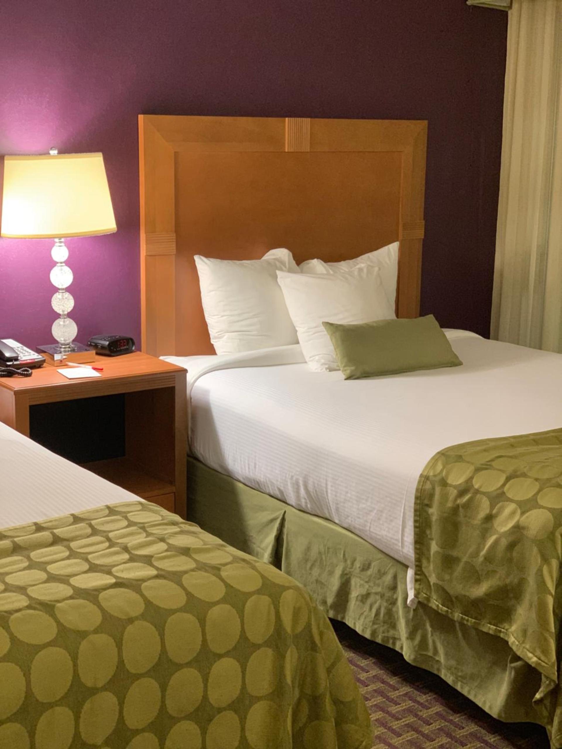 Ramada by Wyndham Marquette photo 21