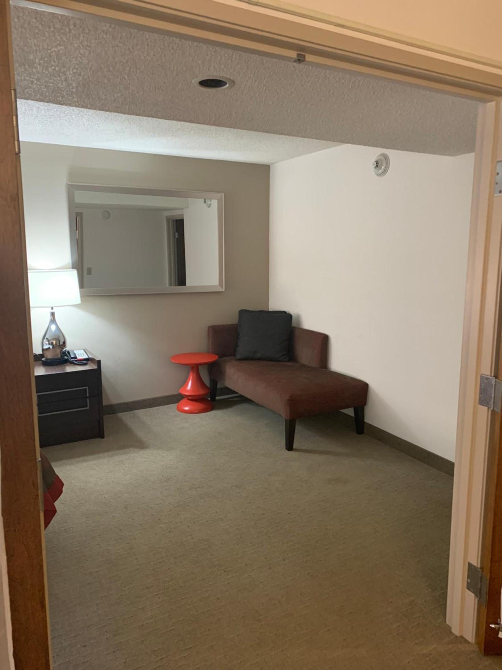 Ramada by Wyndham Marquette photo 10