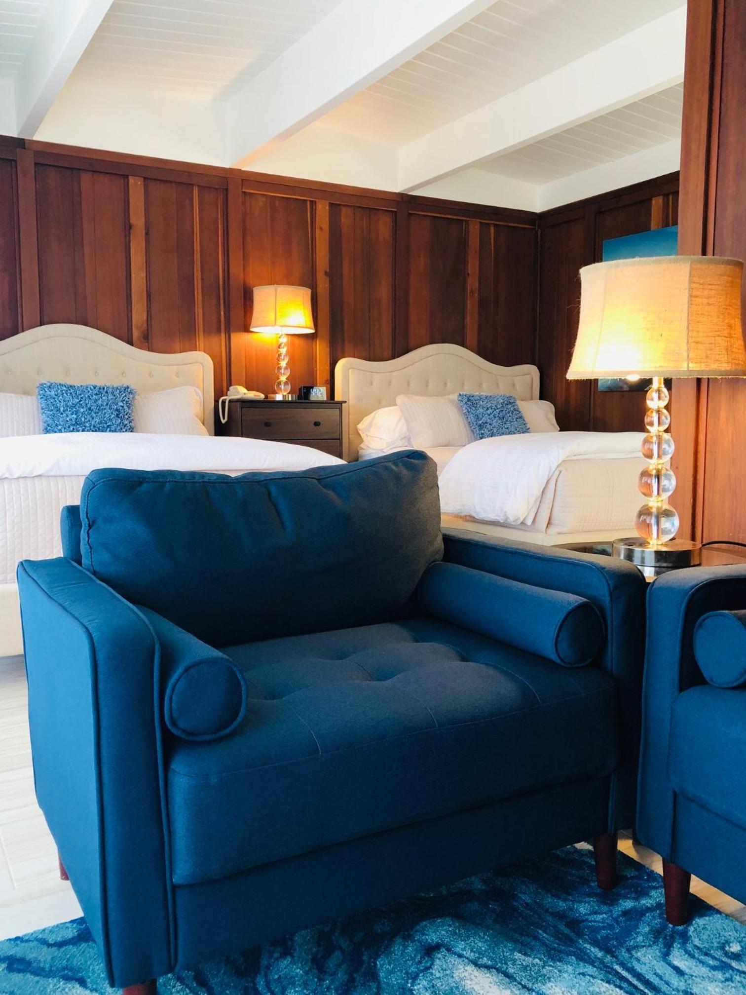 Seafoam Lodge photo 35