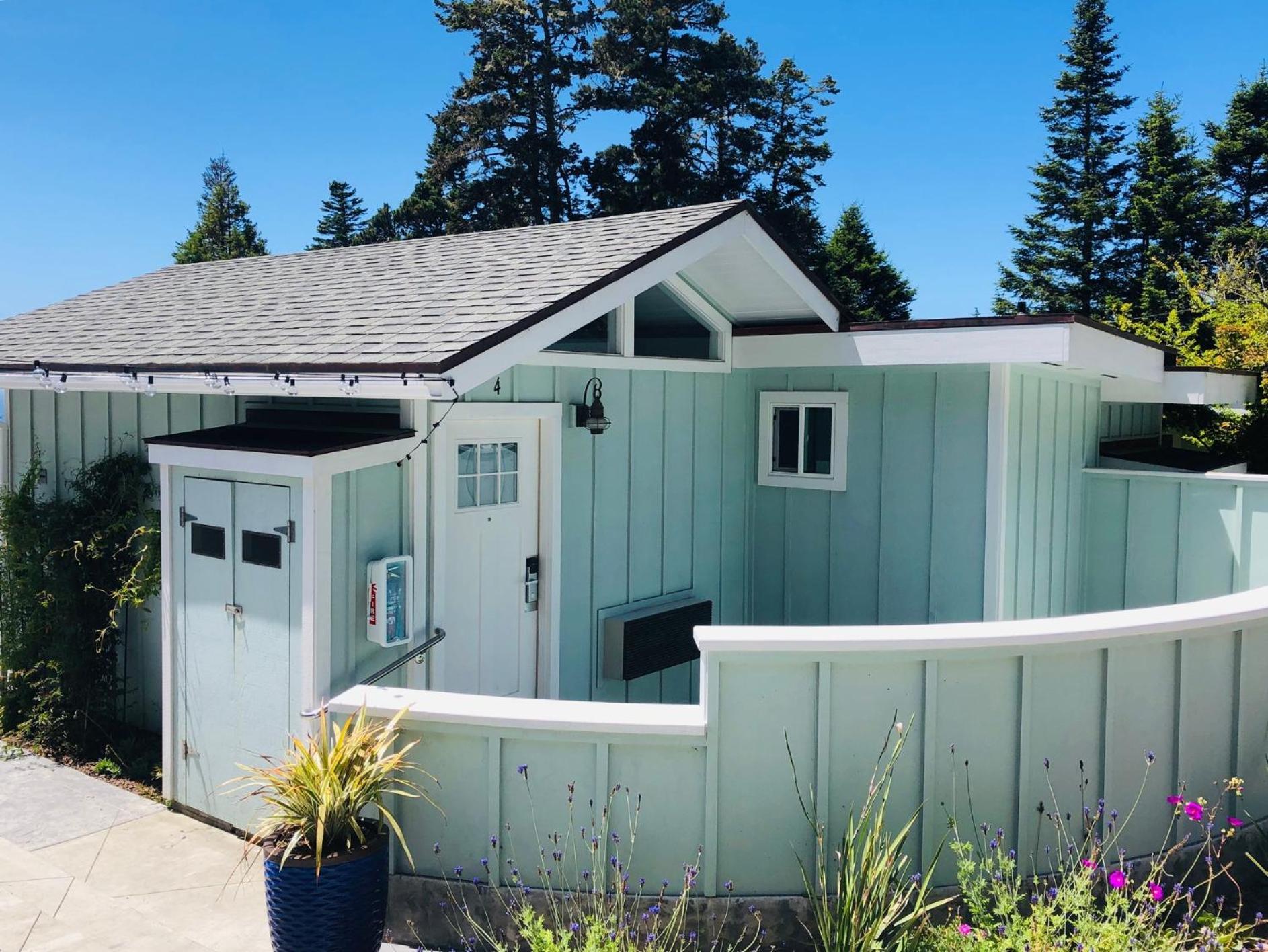 Seafoam Lodge photo 7