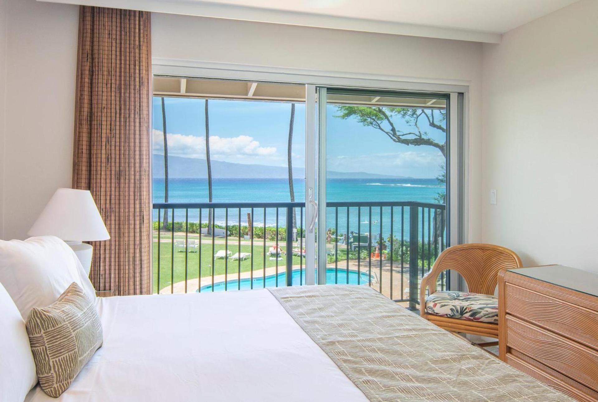 Nāpili Surf Beach Resort by Castle photo 60