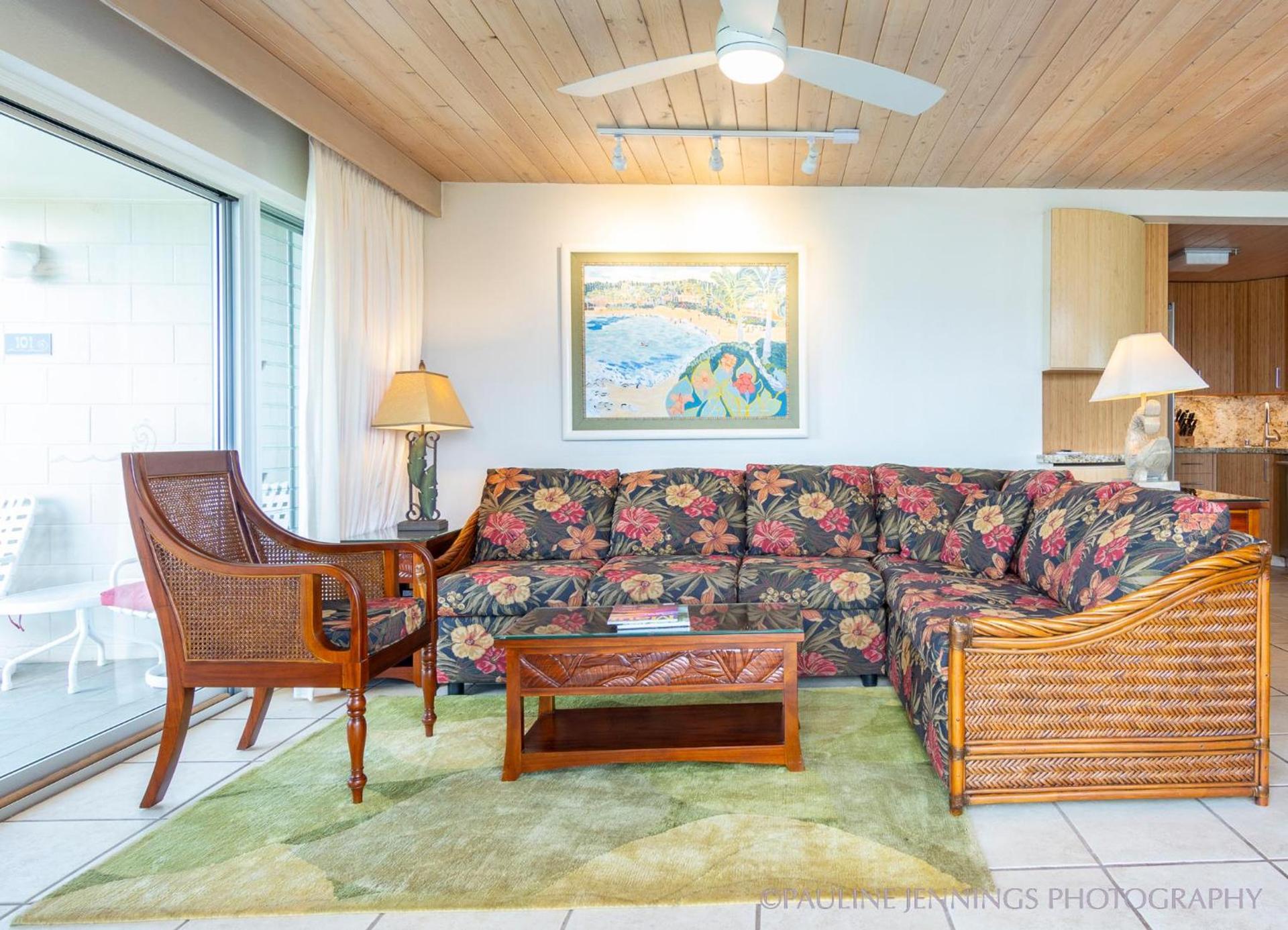 Nāpili Surf Beach Resort by Castle photo 38