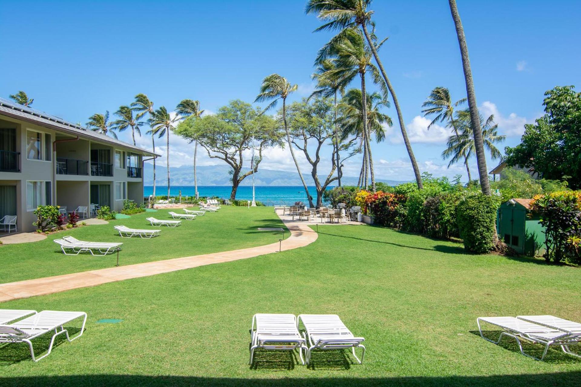 Nāpili Surf Beach Resort by Castle photo 22