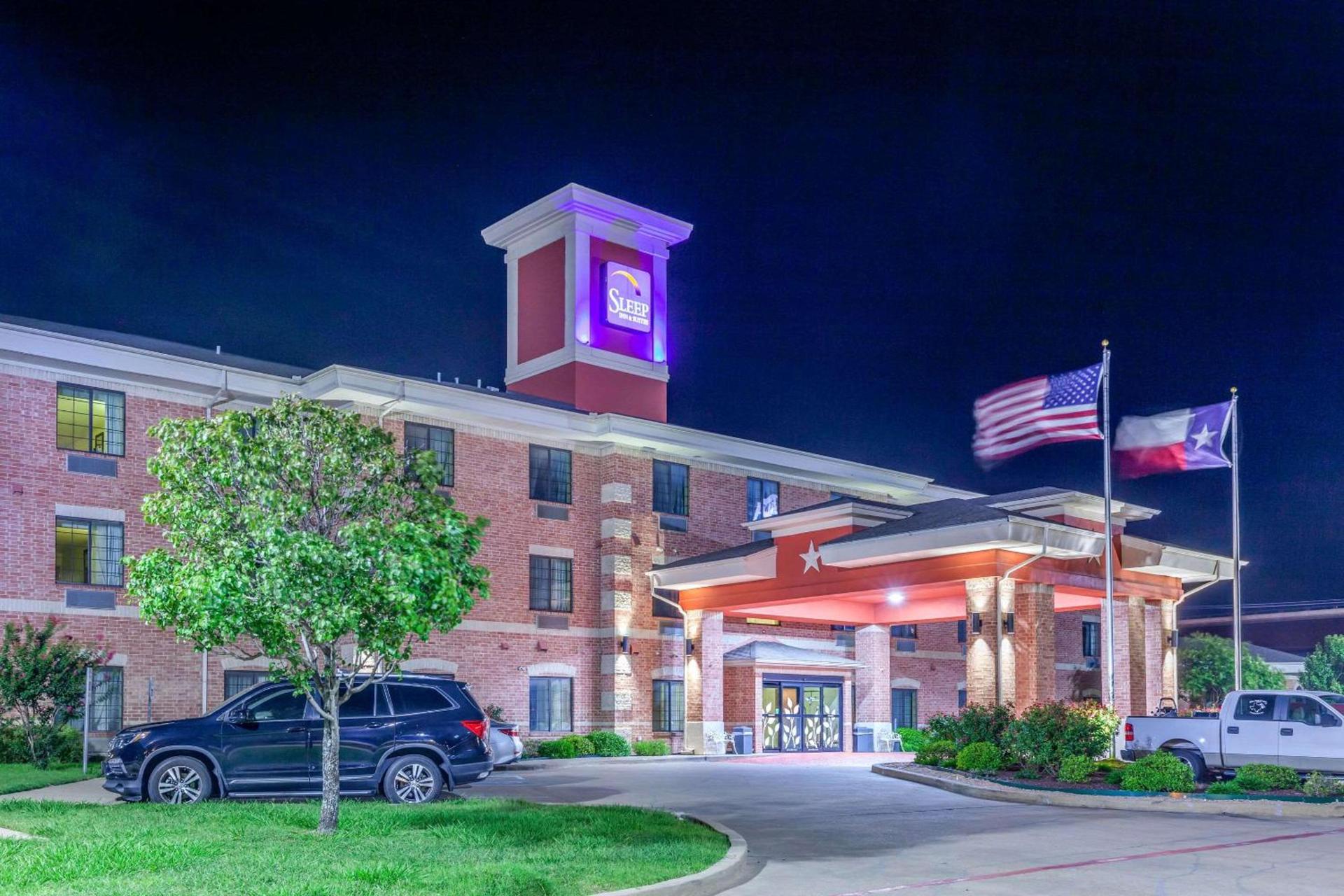 Sleep Inn & Suites Hewitt - South Waco photo 1