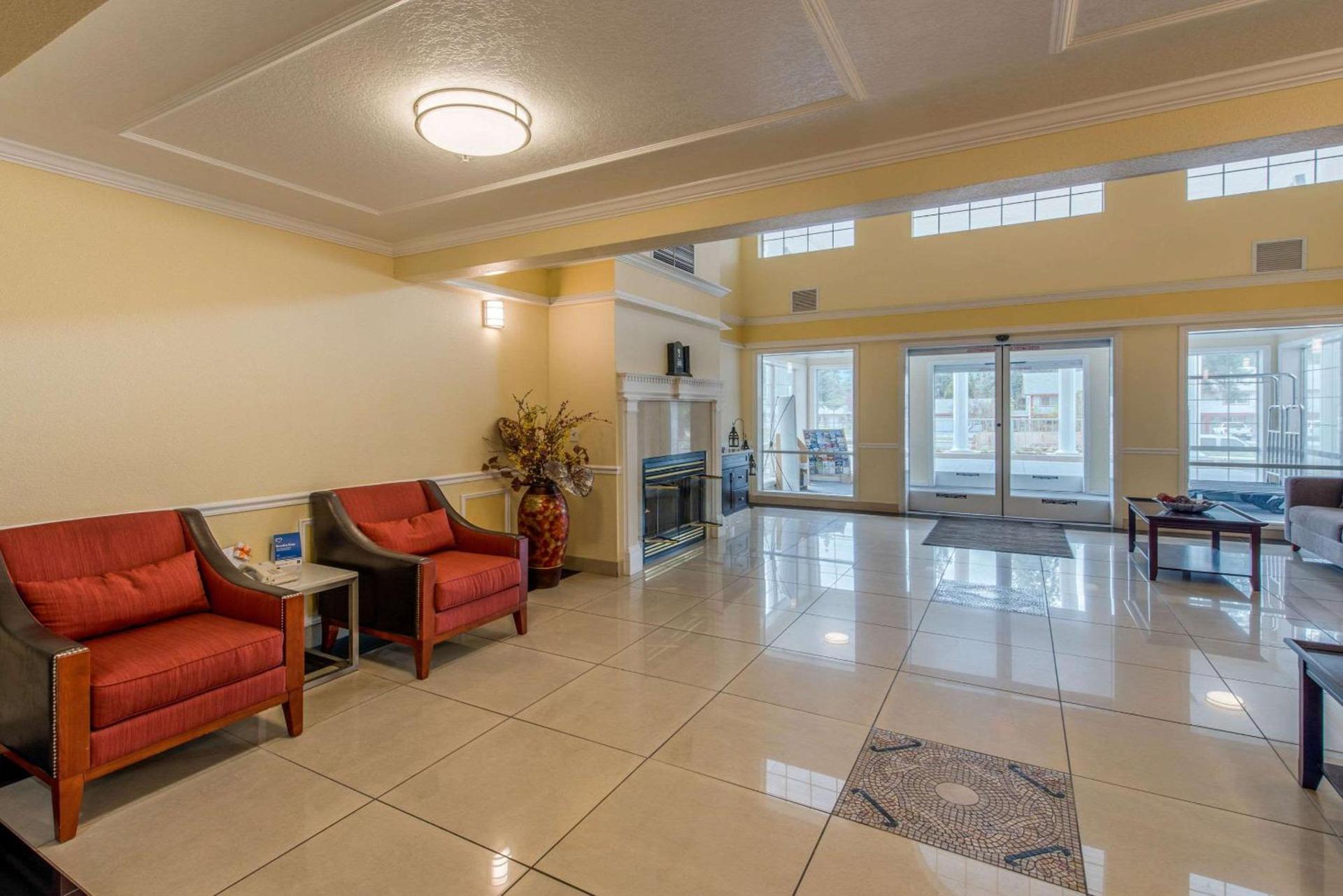Comfort Inn Mount Shasta Area photo 4