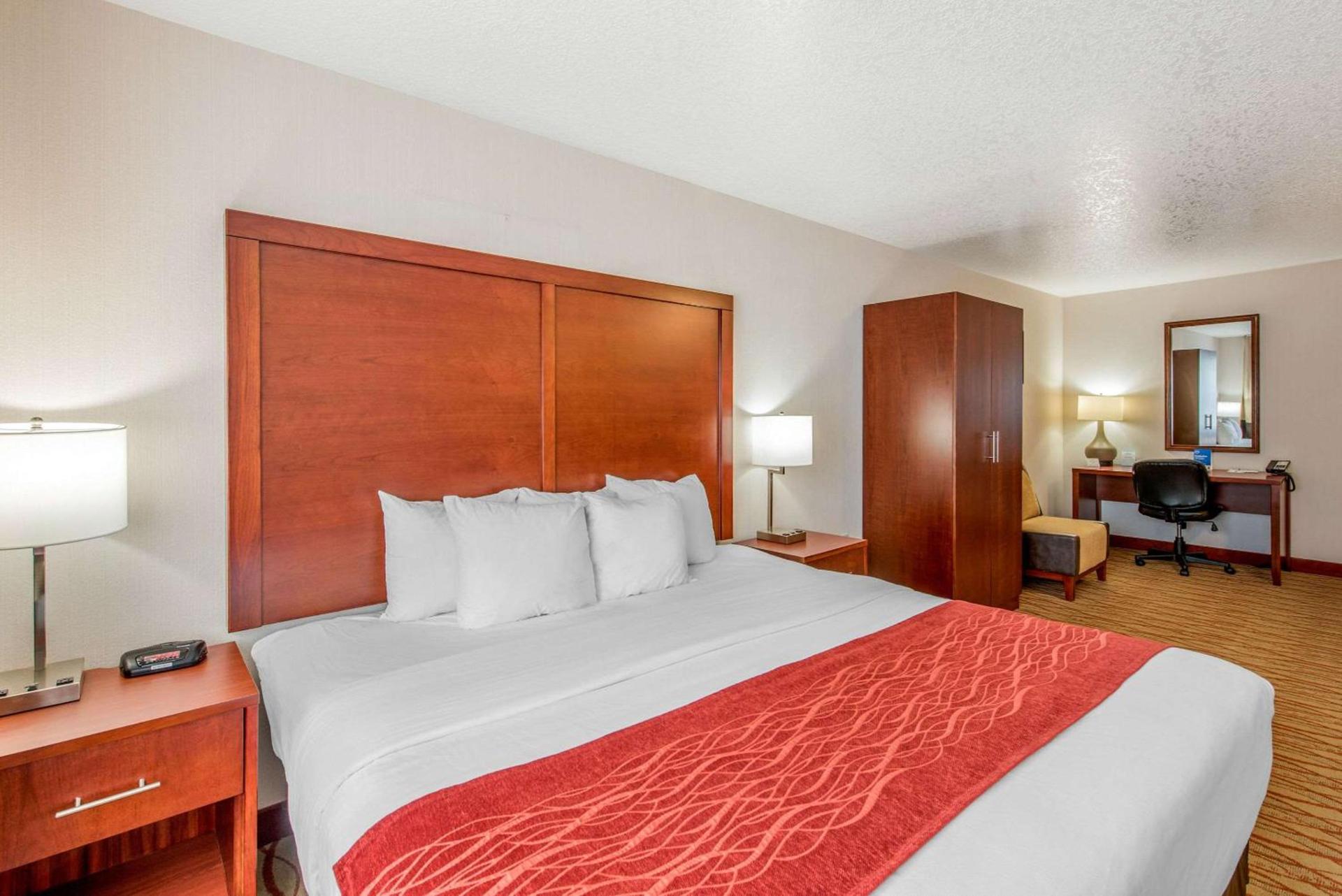 Comfort Inn Mount Shasta Area photo 5
