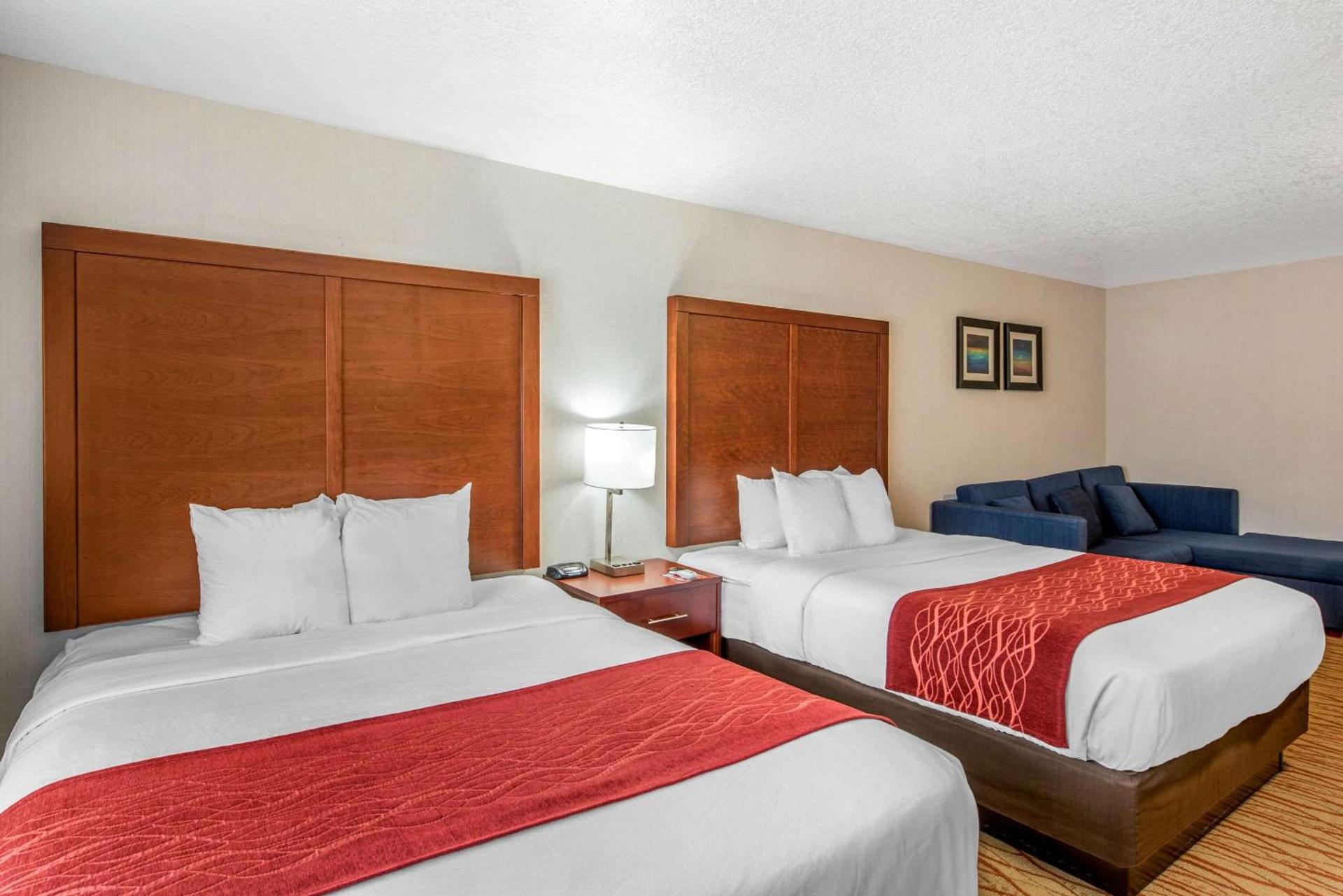 Comfort Inn Mount Shasta Area photo 16