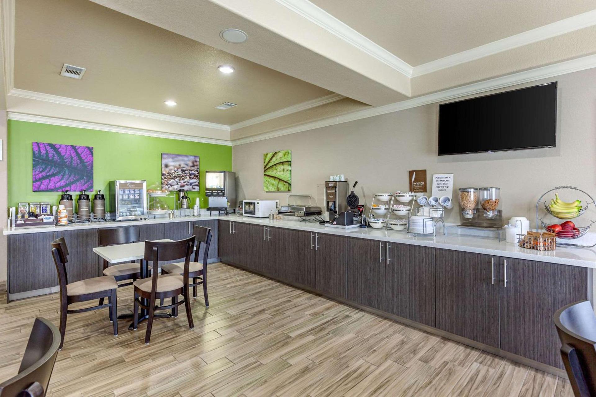 Sleep Inn & Suites Hewitt - South Waco photo 17
