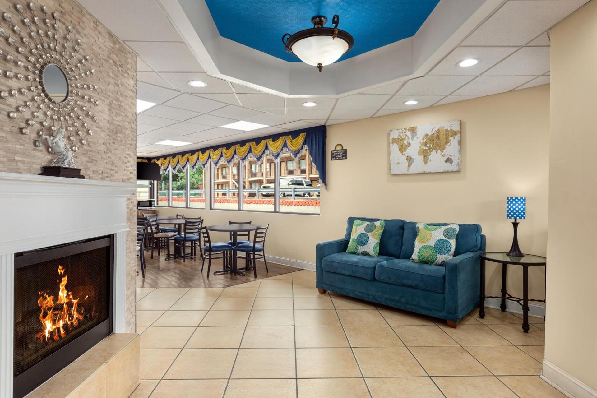 Days Inn by Wyndham Weldon Roanoke Rapids photo 5