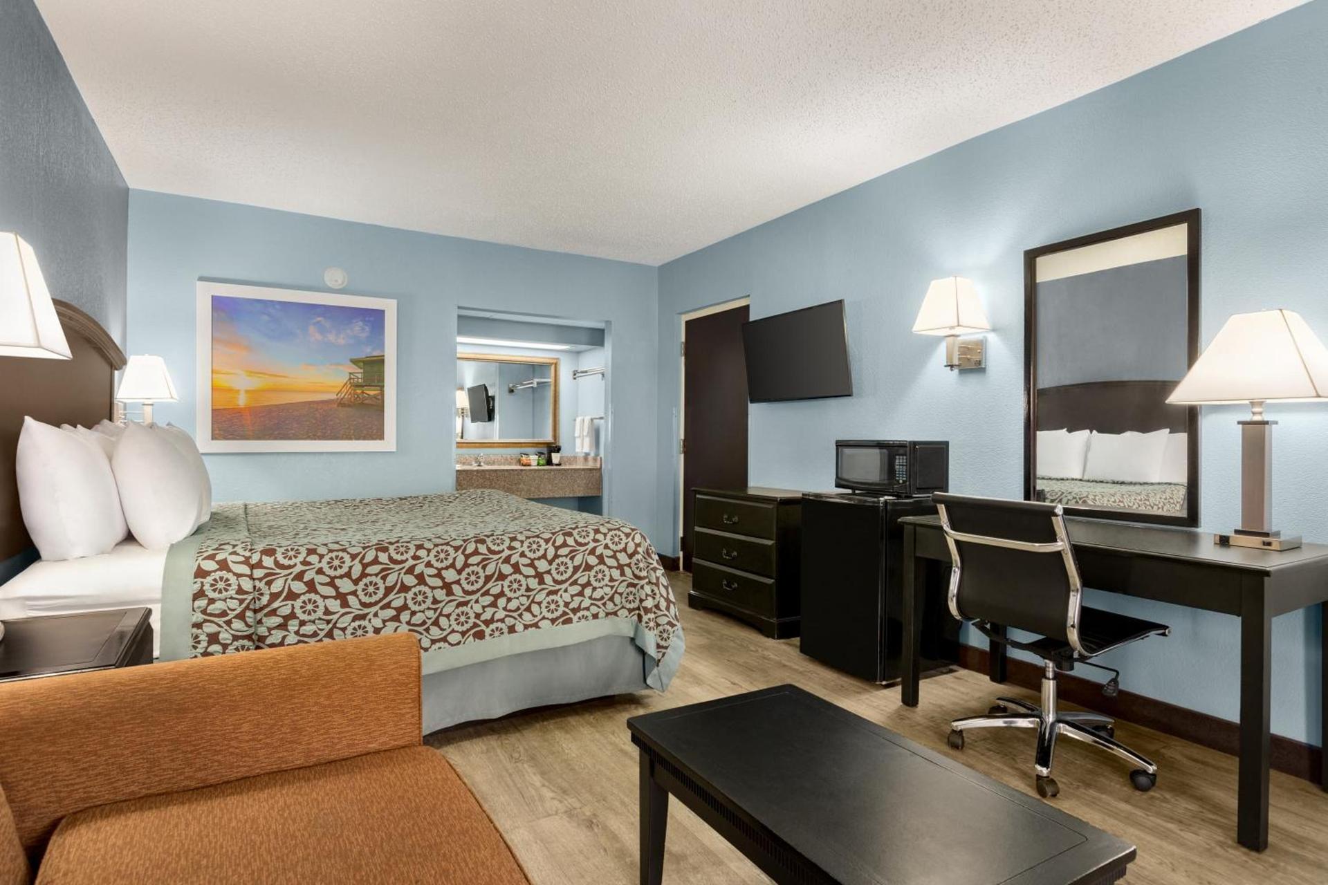 Days Inn by Wyndham Weldon Roanoke Rapids photo 14