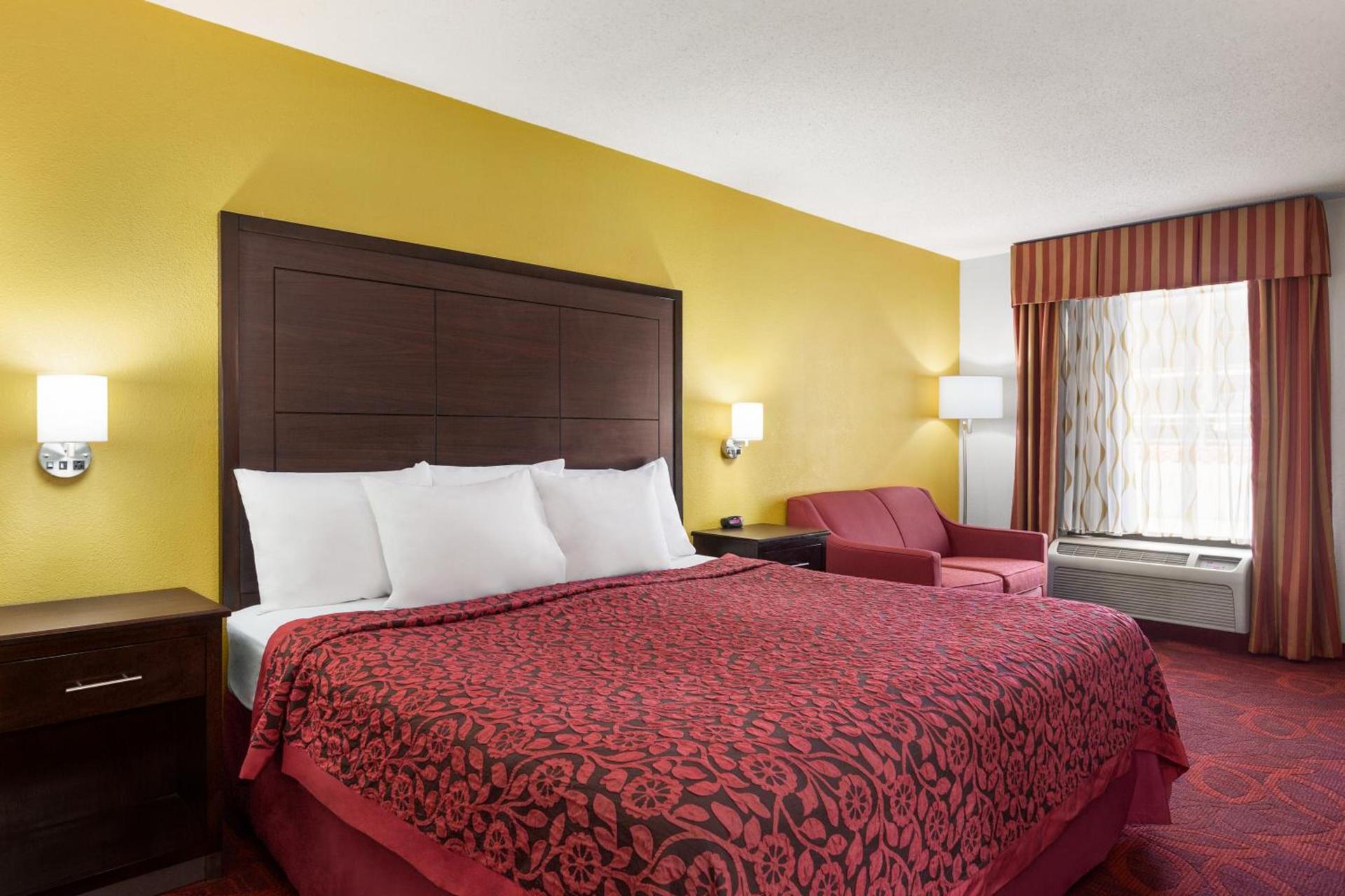 Days Inn by Wyndham Weldon Roanoke Rapids photo 10