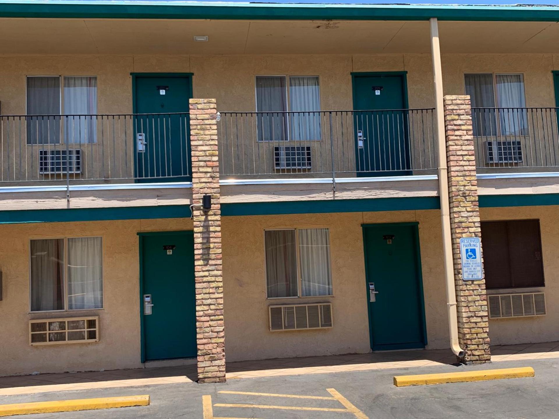Windsor Inn Lake Havasu City photo 39