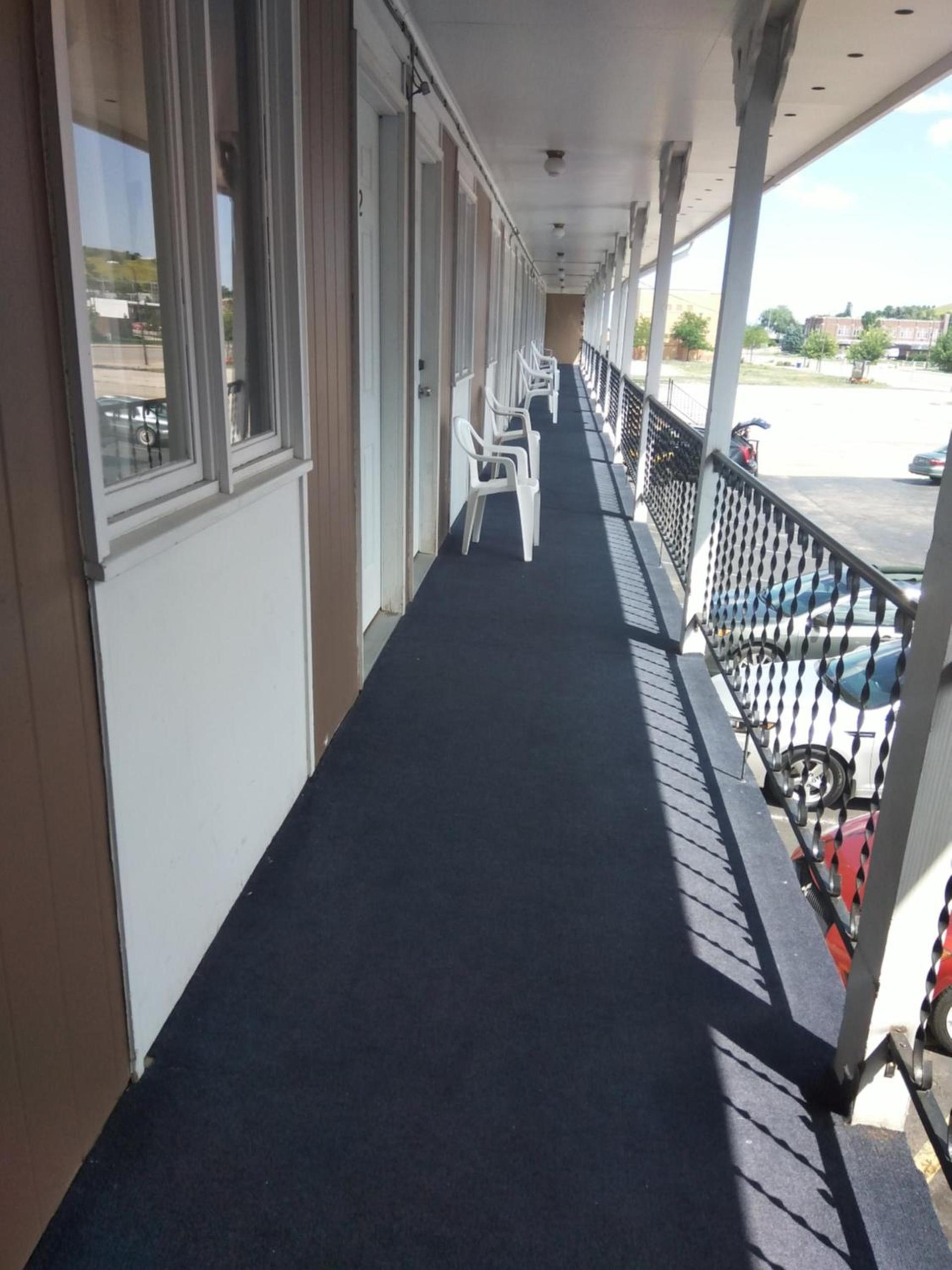 Town House Motel photo 12