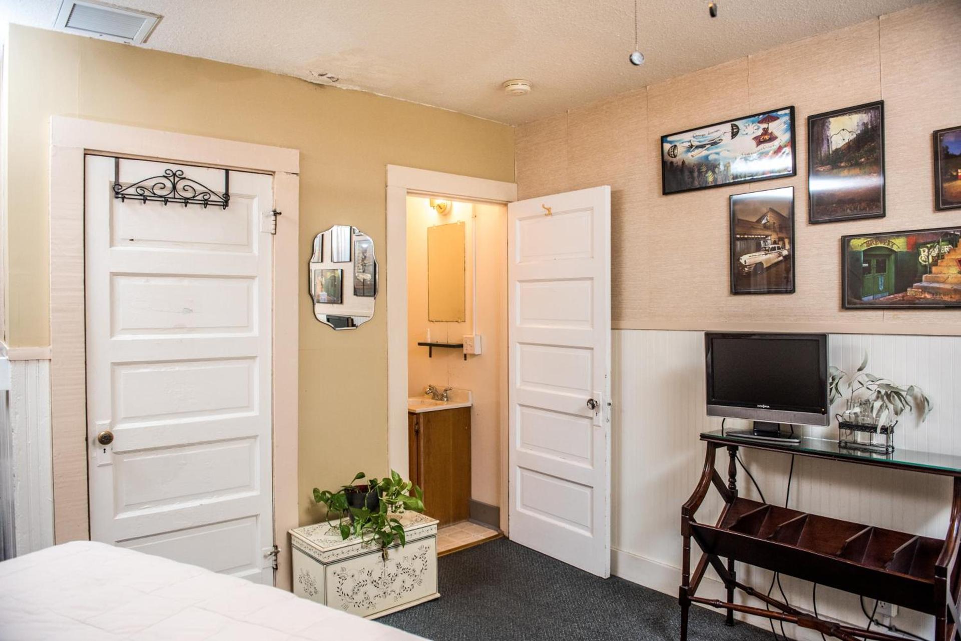 Jonquil Motel photo 14
