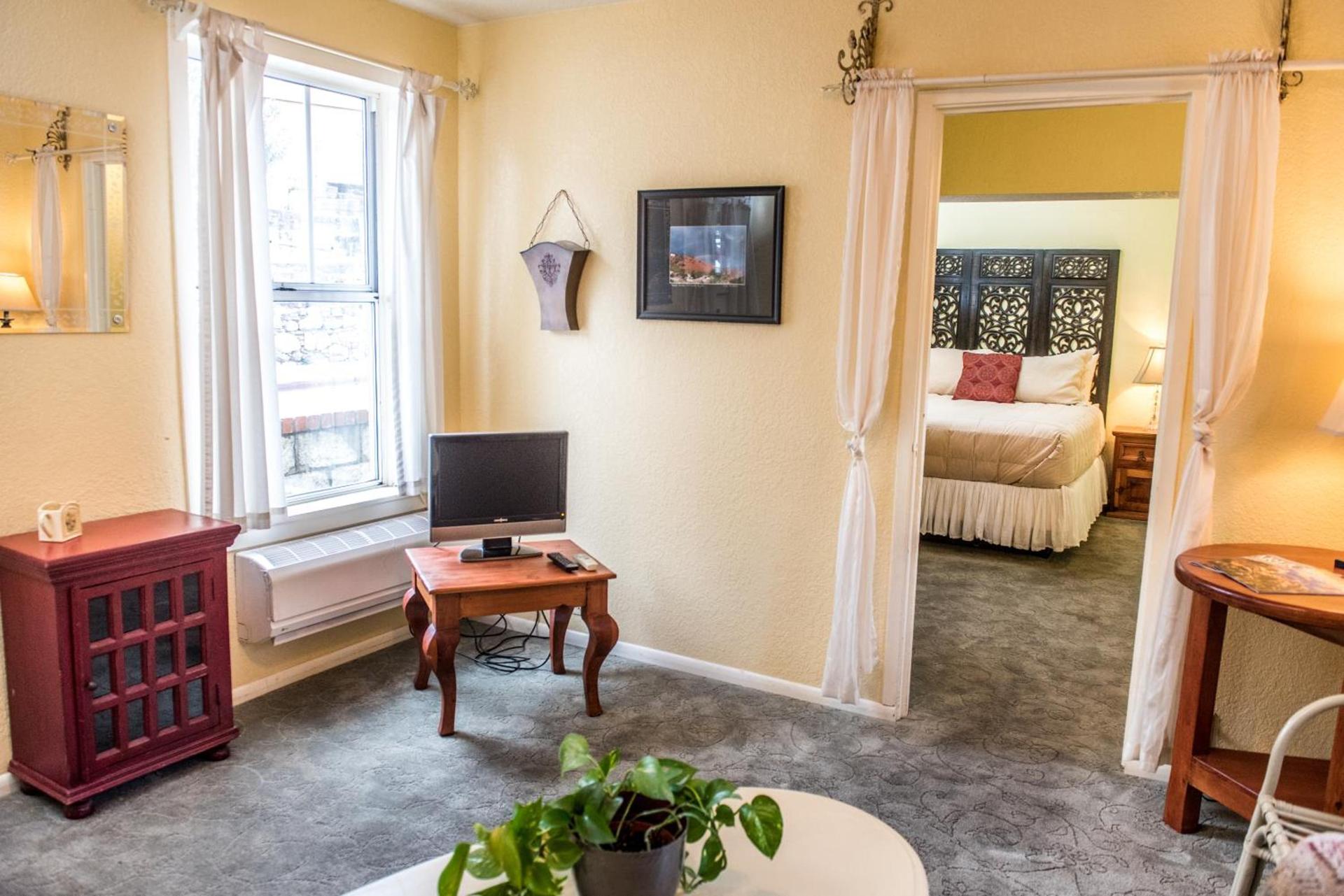 Jonquil Motel photo 9