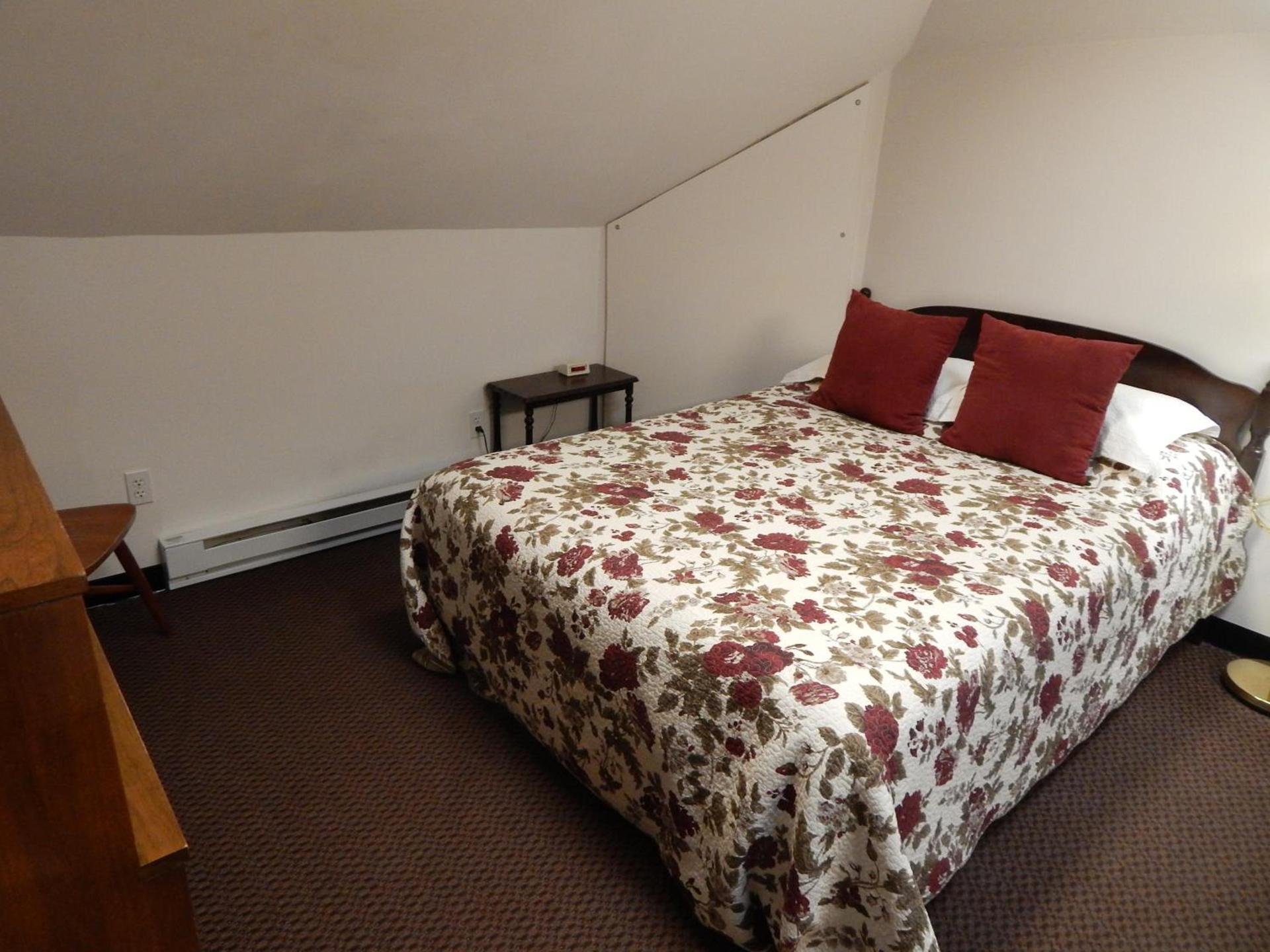 A Friendly Inn at Harvard photo 23