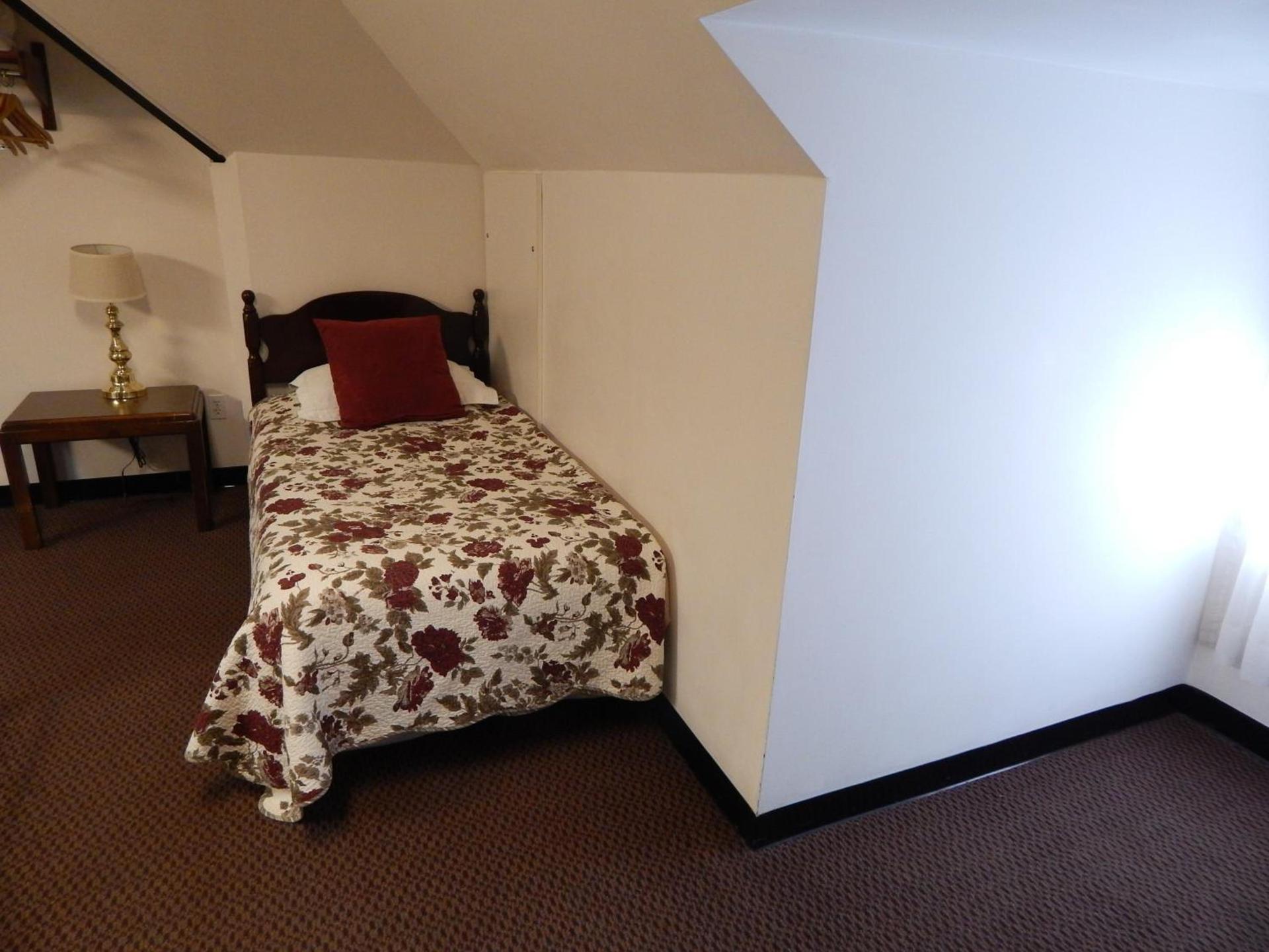 A Friendly Inn at Harvard photo 20