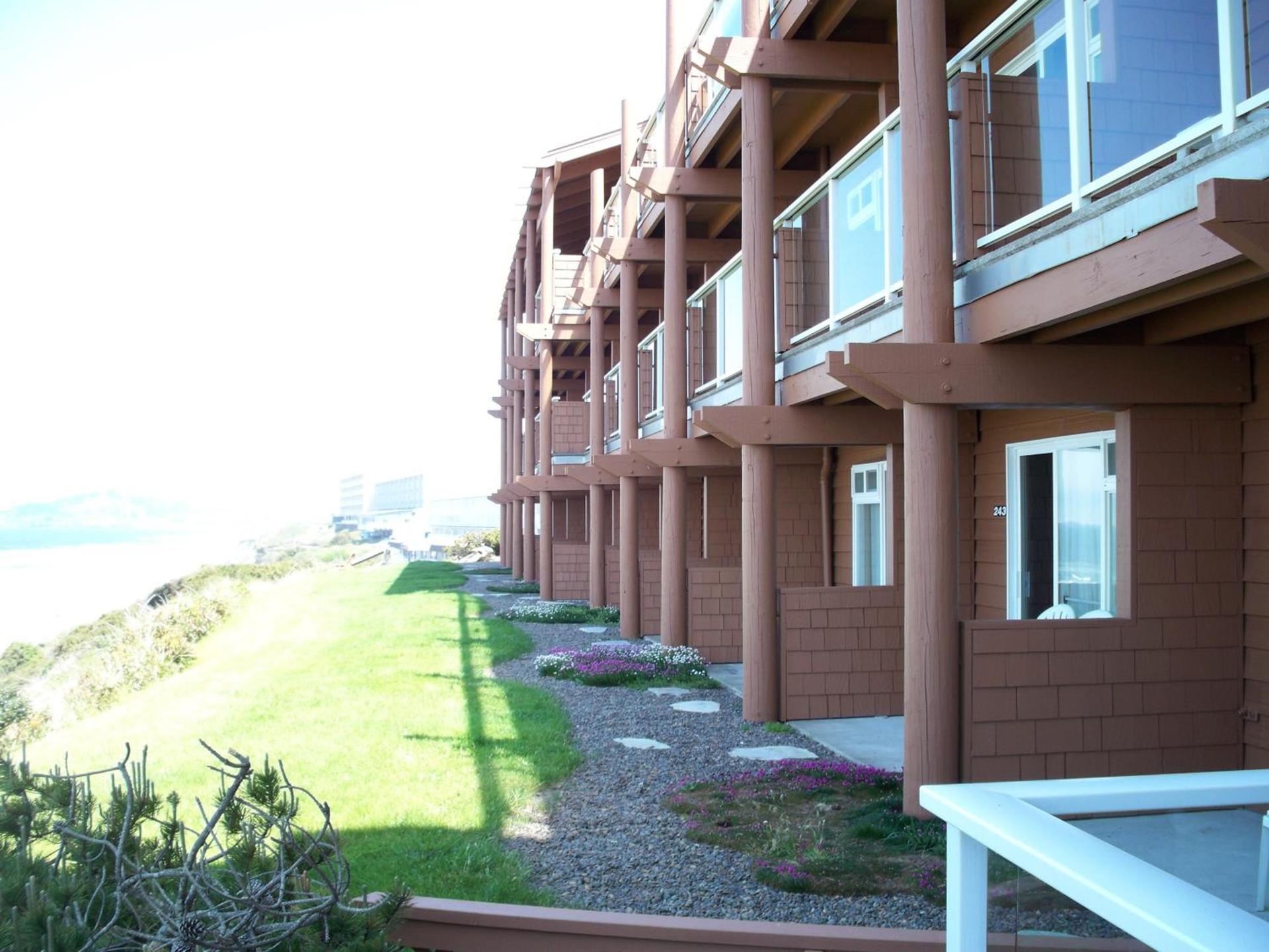 Hallmark Resort - Newport — hotel in Newport
