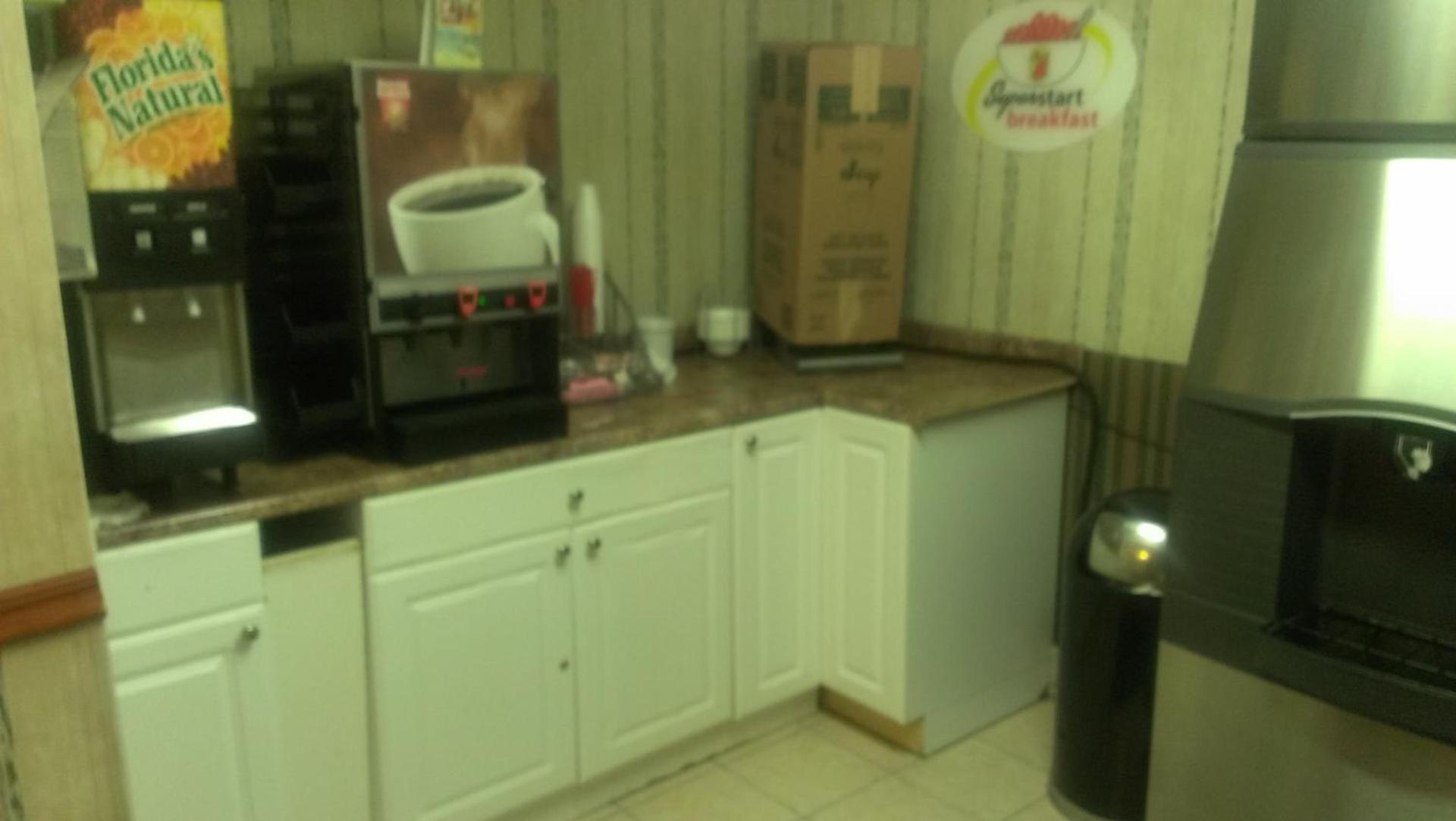 Quality Inn photo 16