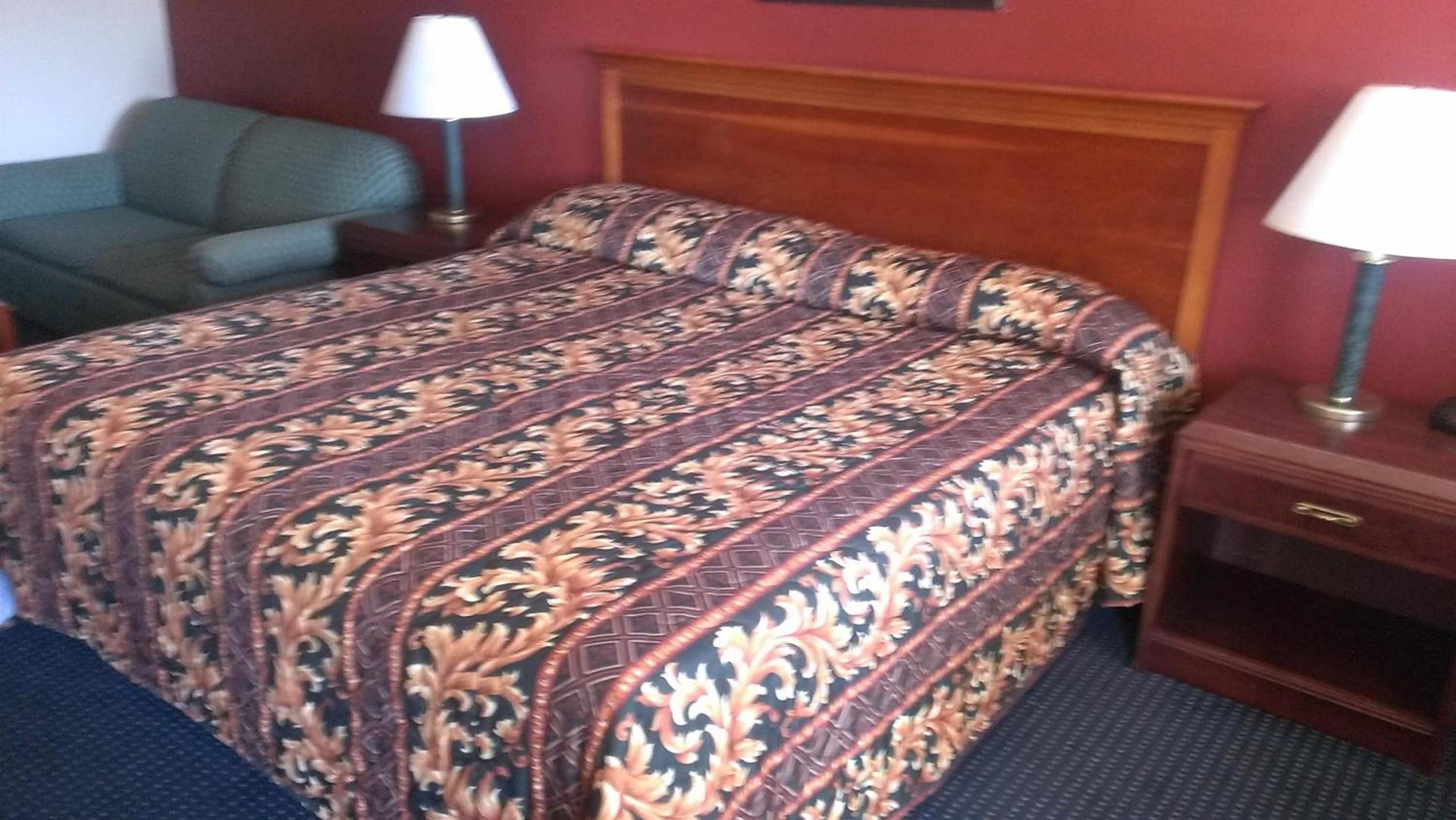 Red Carpet Inn Norwalk photo 29