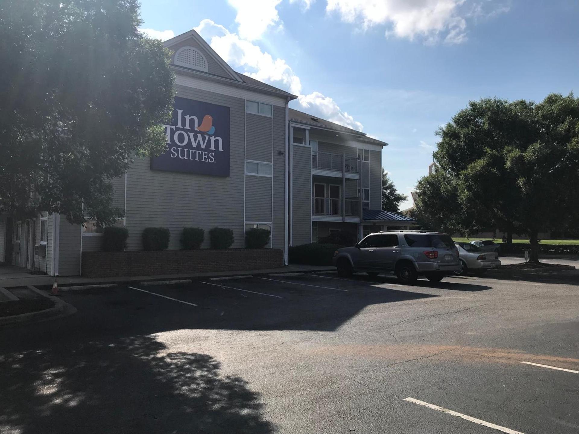 InTown Suites Extended Stay Columbia SC - Broad River photo 1
