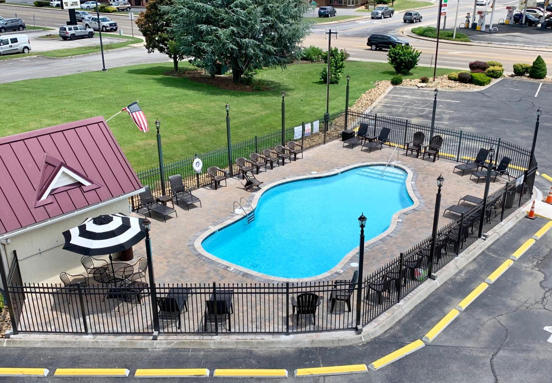 Landmark Inn On The River Sevierville photo 3