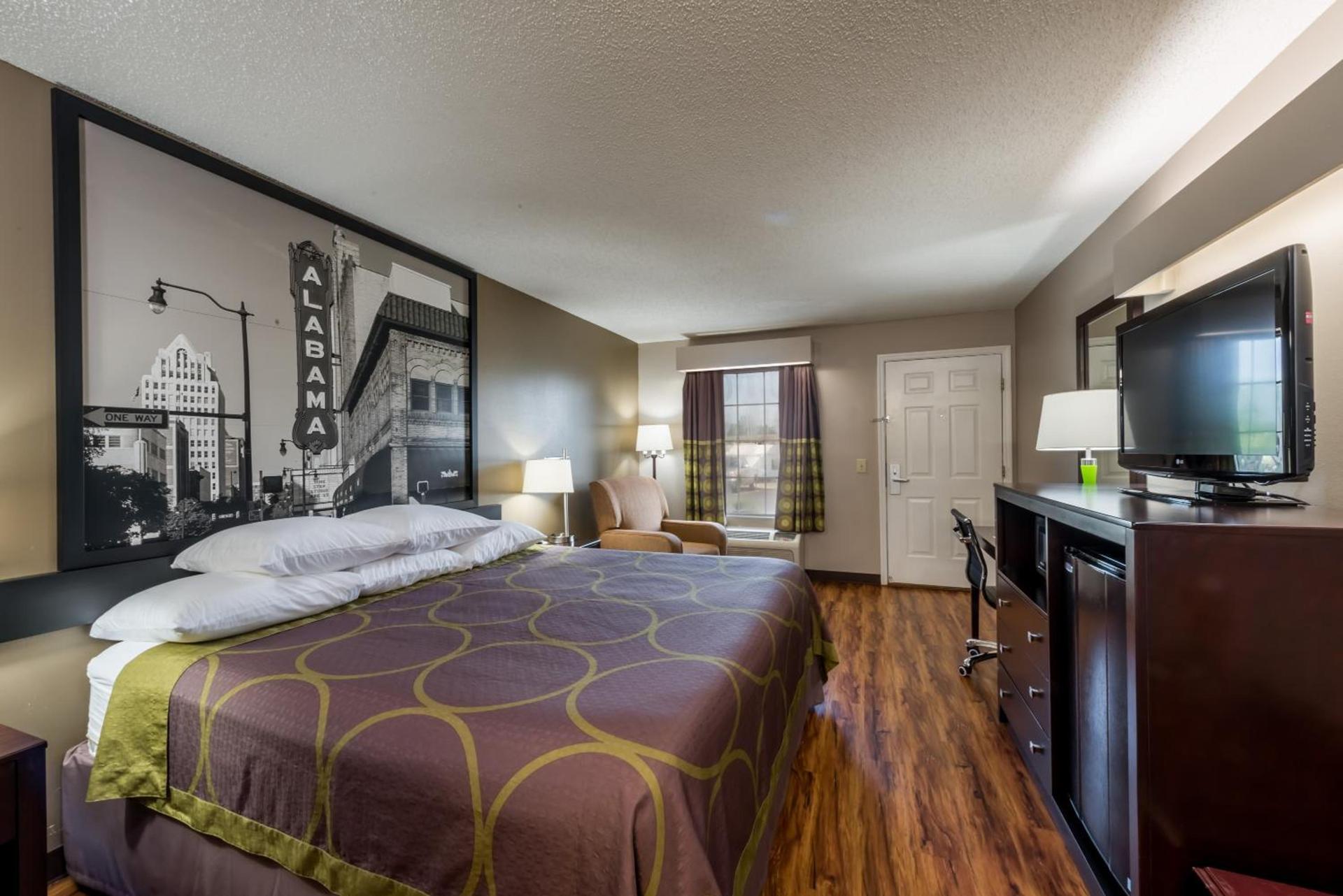 Super 8 by Wyndham Alexander City photo 25