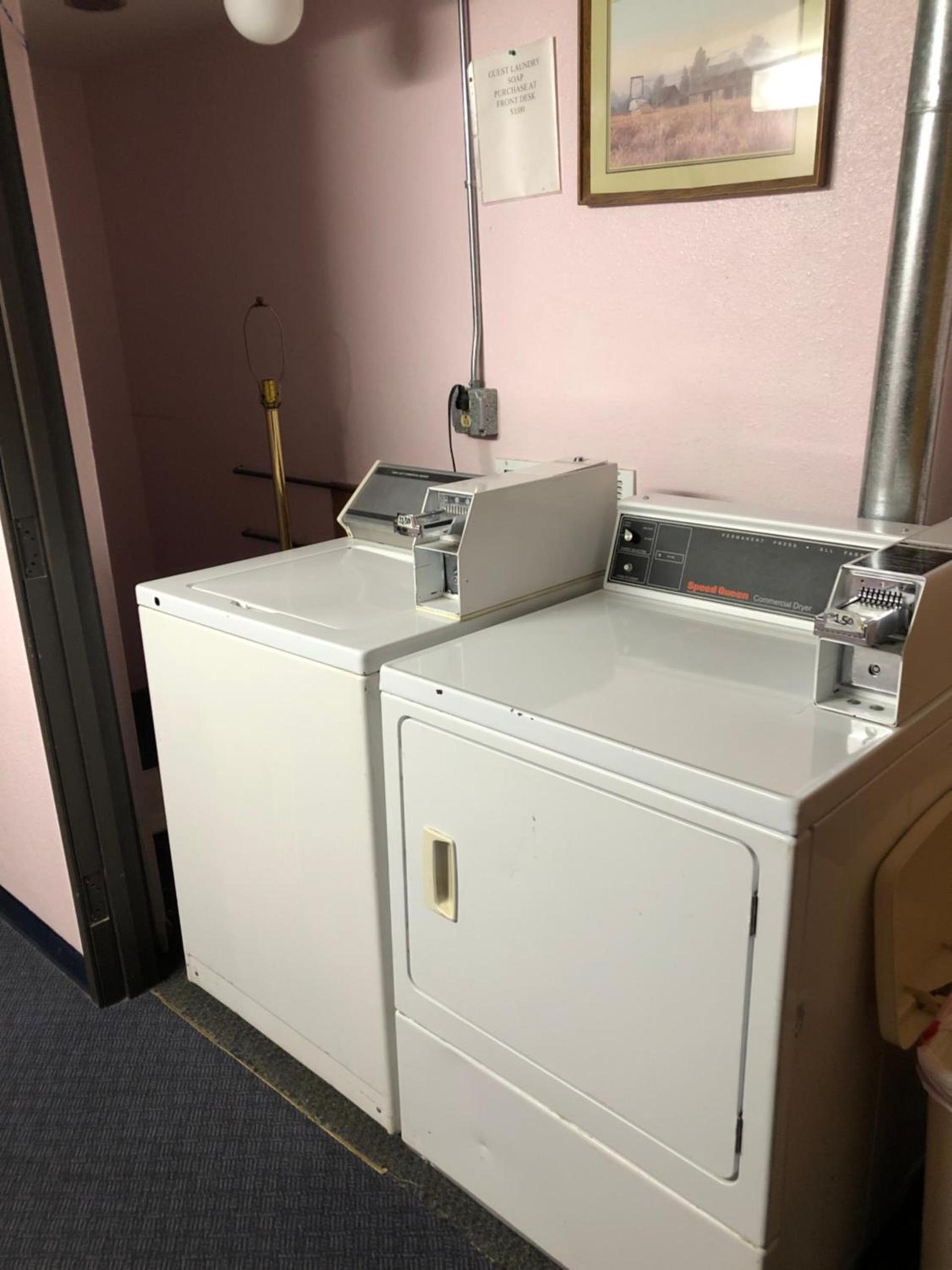 Executive Inn photo 29