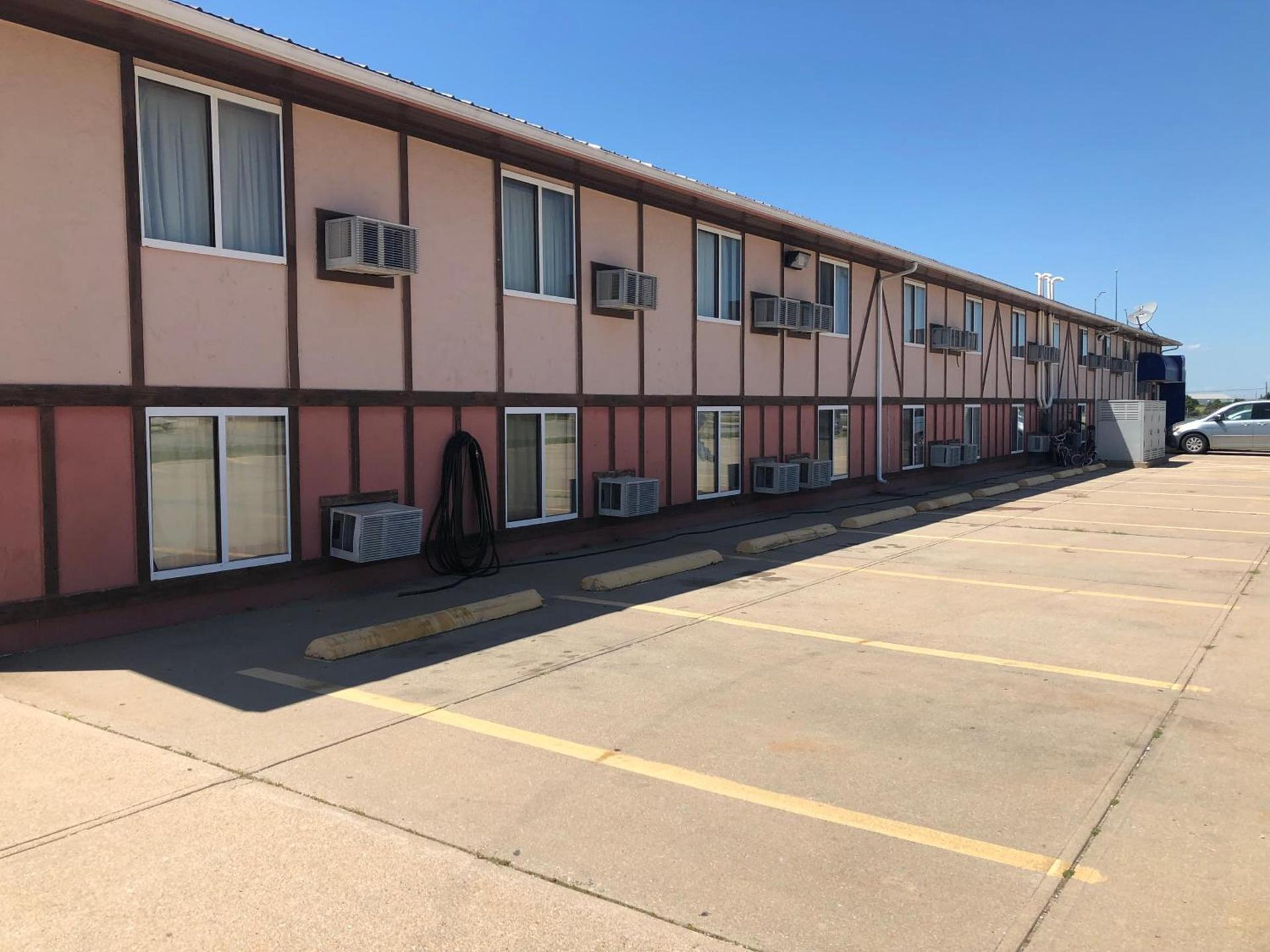 Executive Inn — hotel in McPherson
