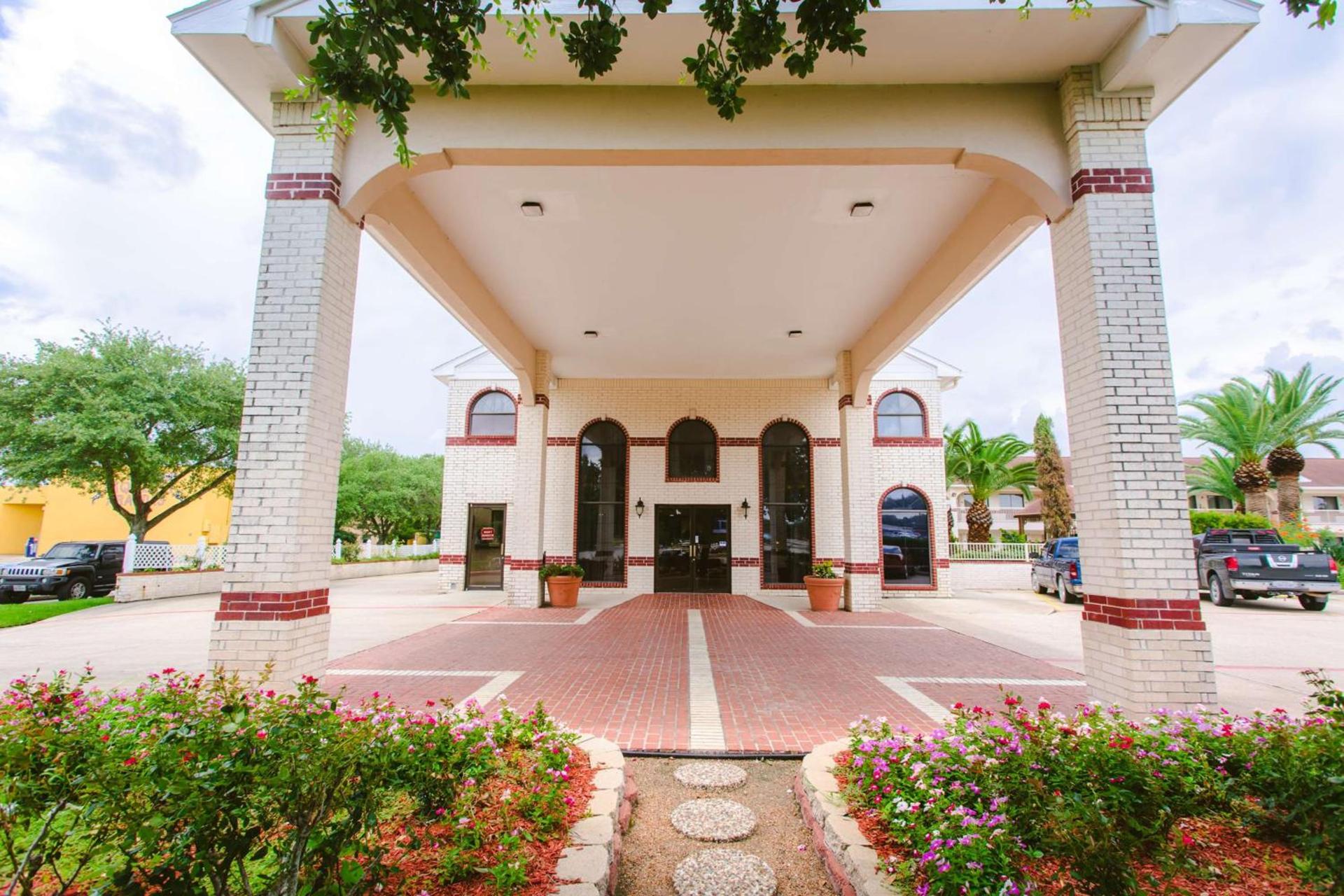 Best Western Pearland Inn photo 10