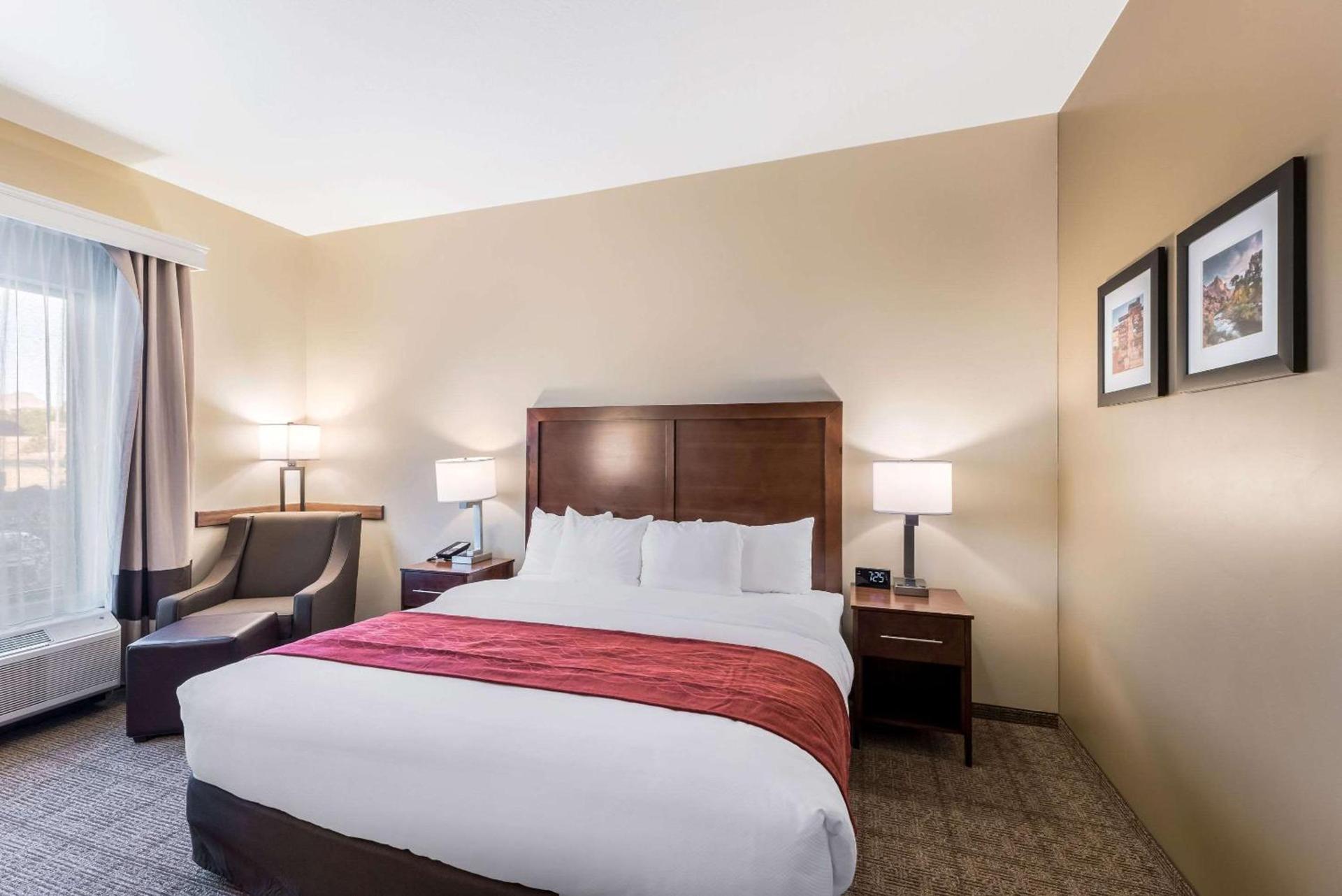 Comfort Inn & Suites Zion Park Area photo 9