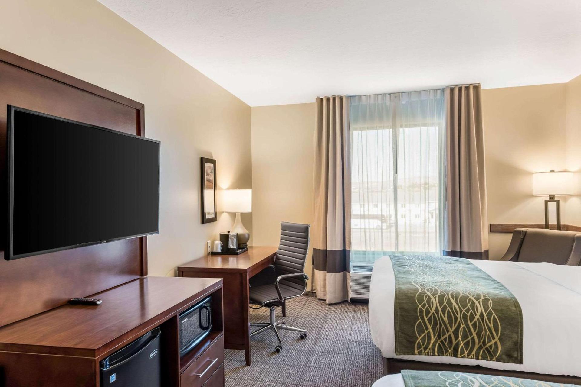 Comfort Inn & Suites Zion Park Area photo 16