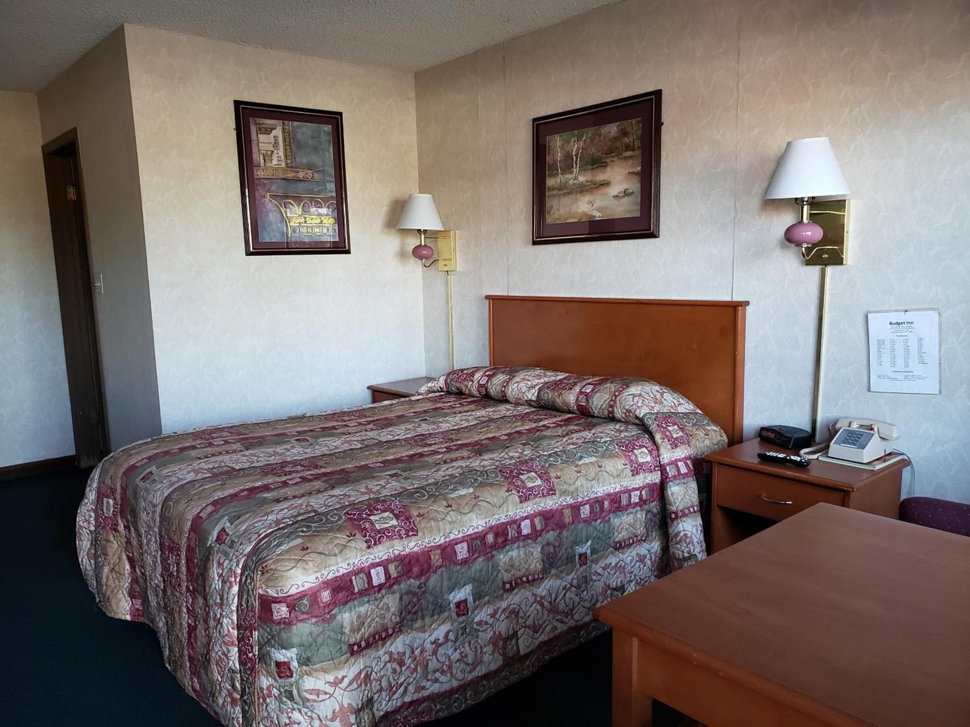Budget Inn photo 3