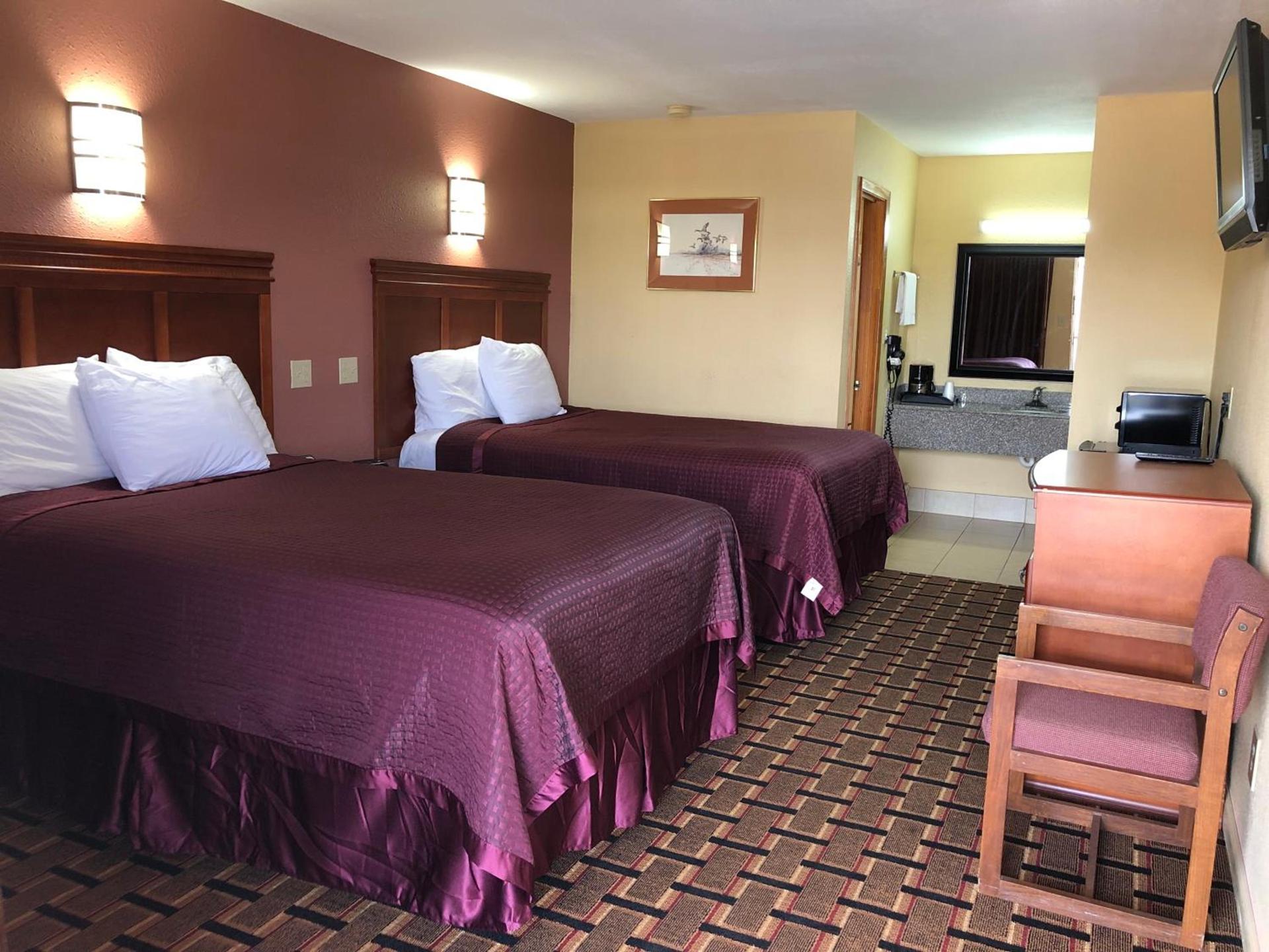 Americas Best Value Inn-Indianola photo 8