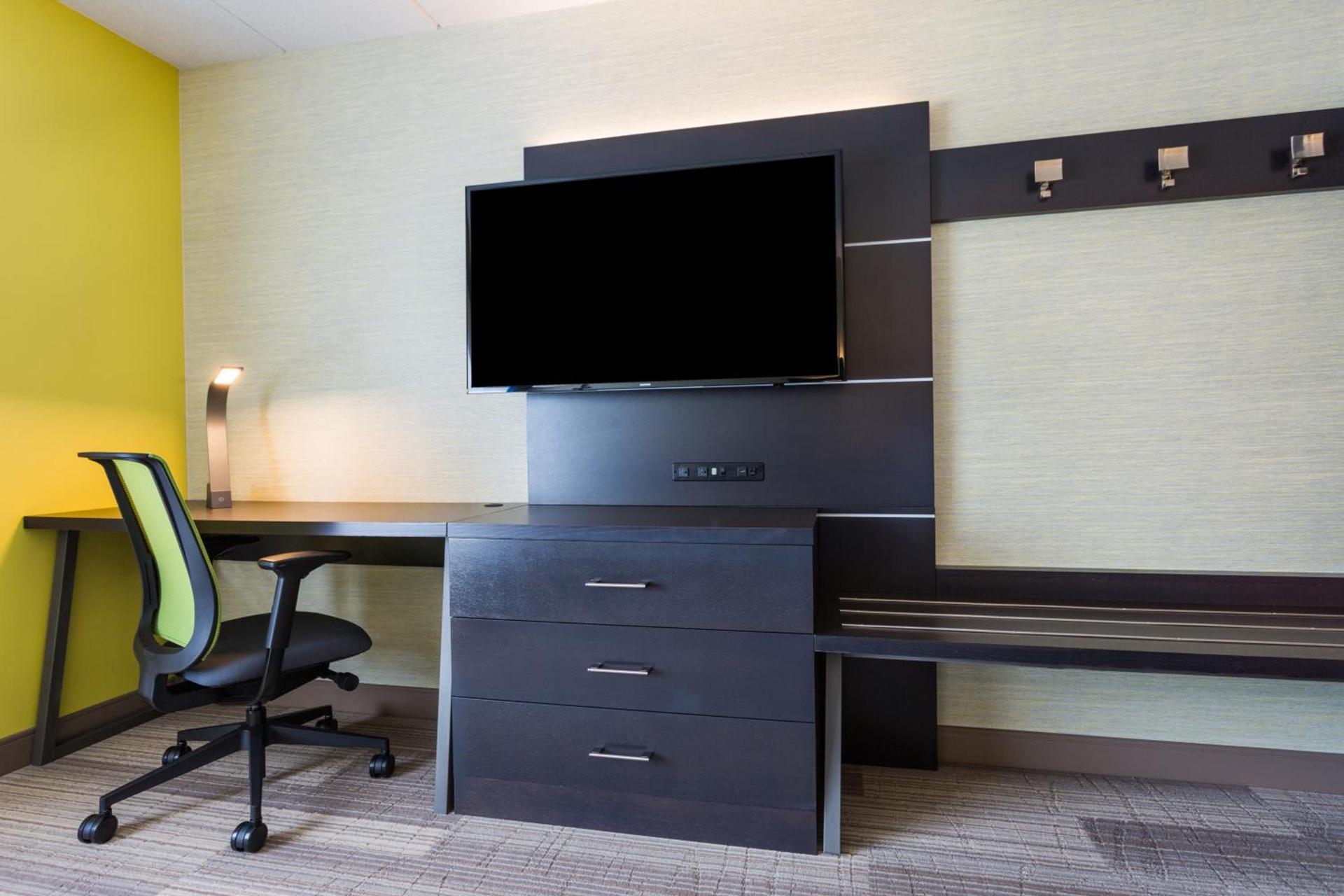 Holiday Inn Express - Lorton by IHG photo 5