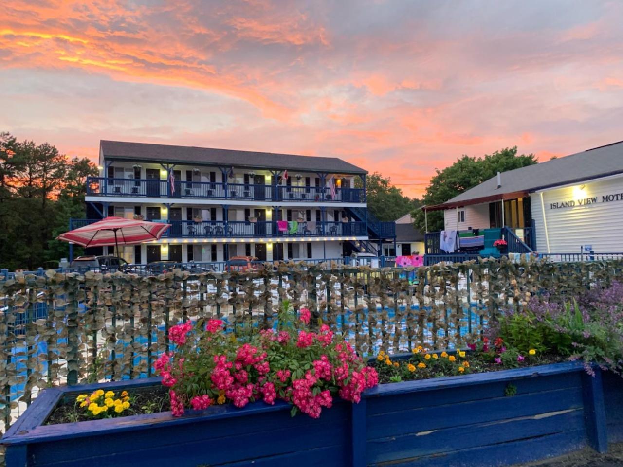 Island View Motel photo 4