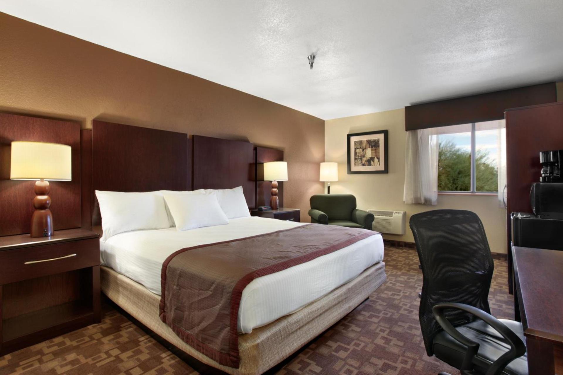 Rodeway Inn & Suites Chandler - Phoenix South I-10 photo 16
