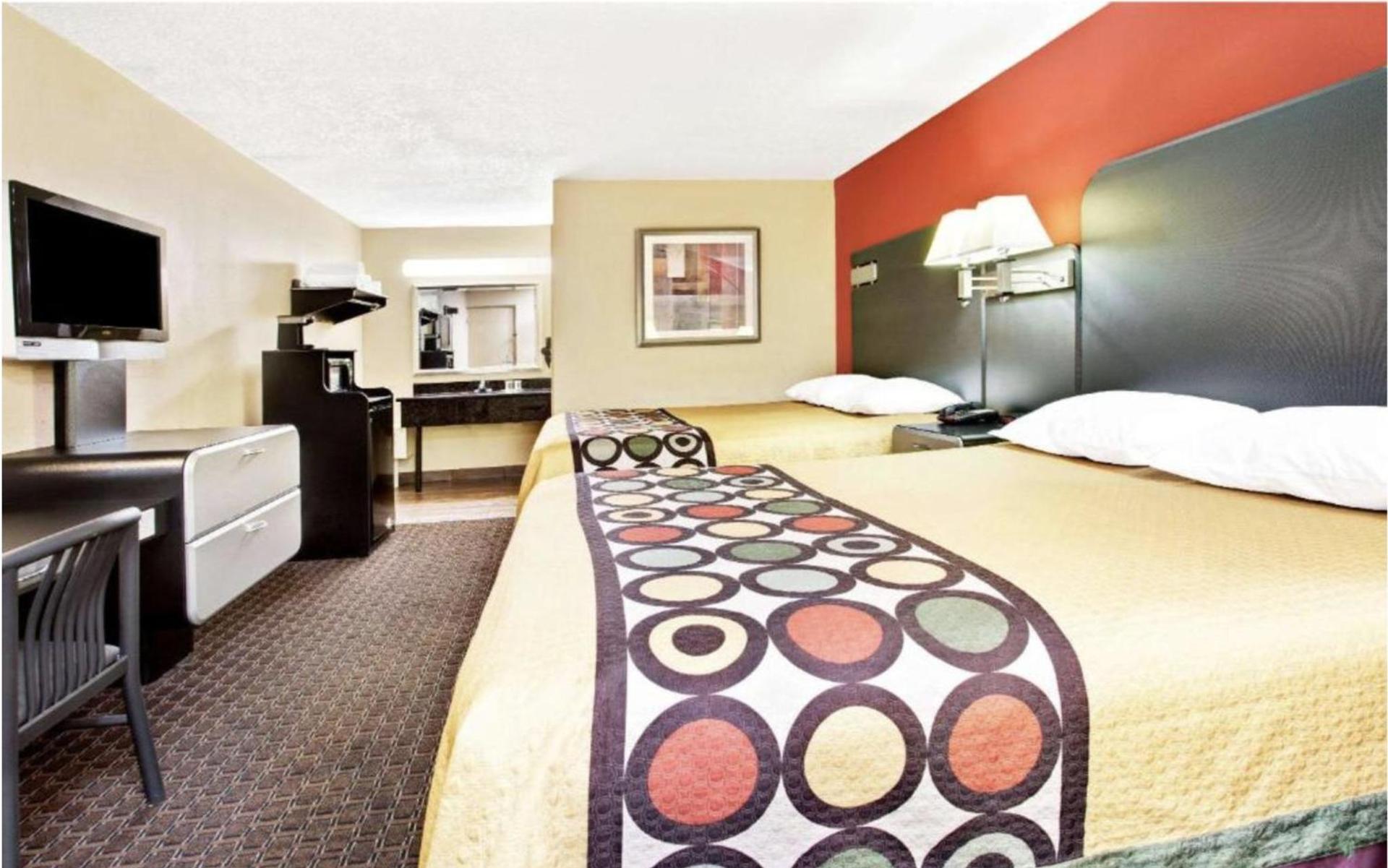 Super 8 by Wyndham Kissimmee/Maingate/Orlando Area photo 21