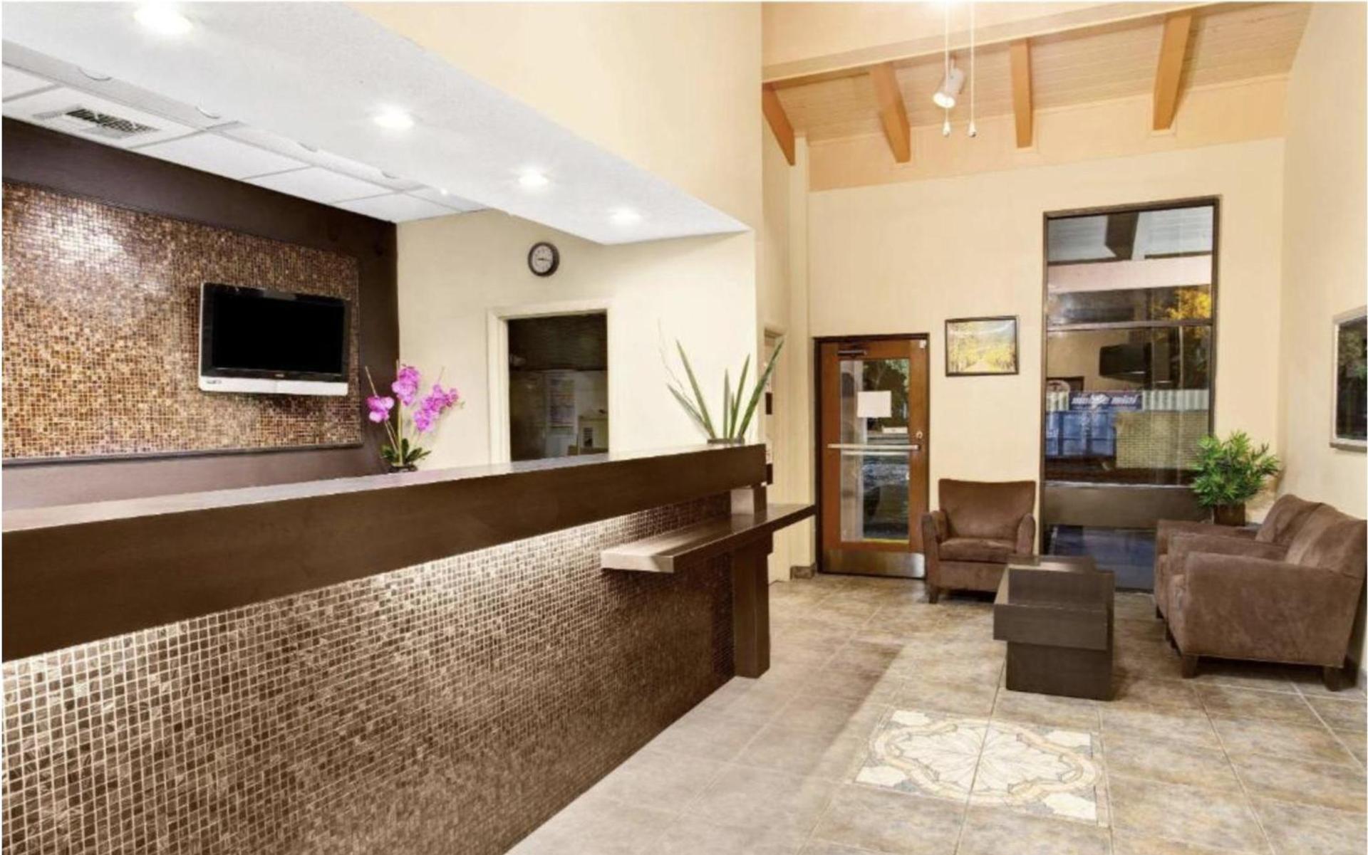 Super 8 by Wyndham Kissimmee/Maingate/Orlando Area photo 17
