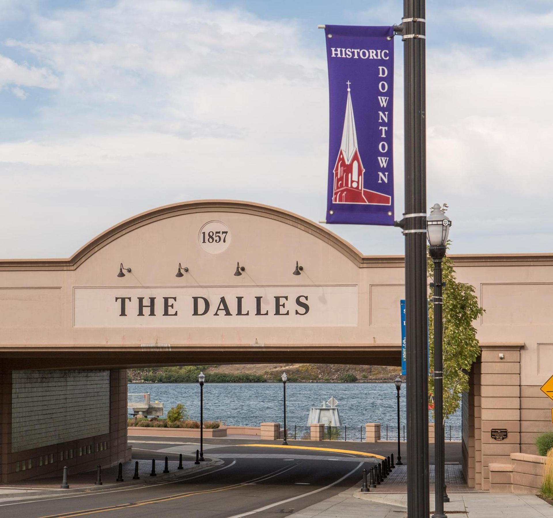 The Dalles Inn photo 13