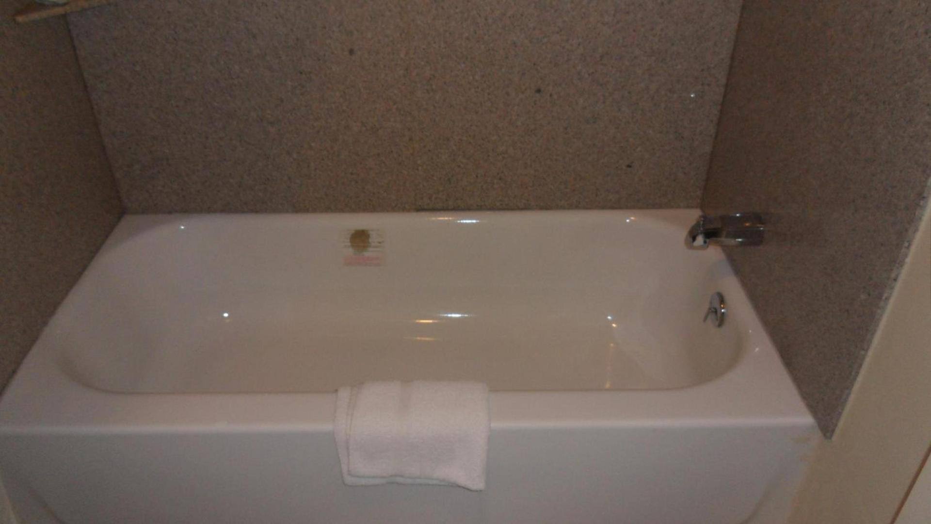 Deluxe Inn Palacios photo 14