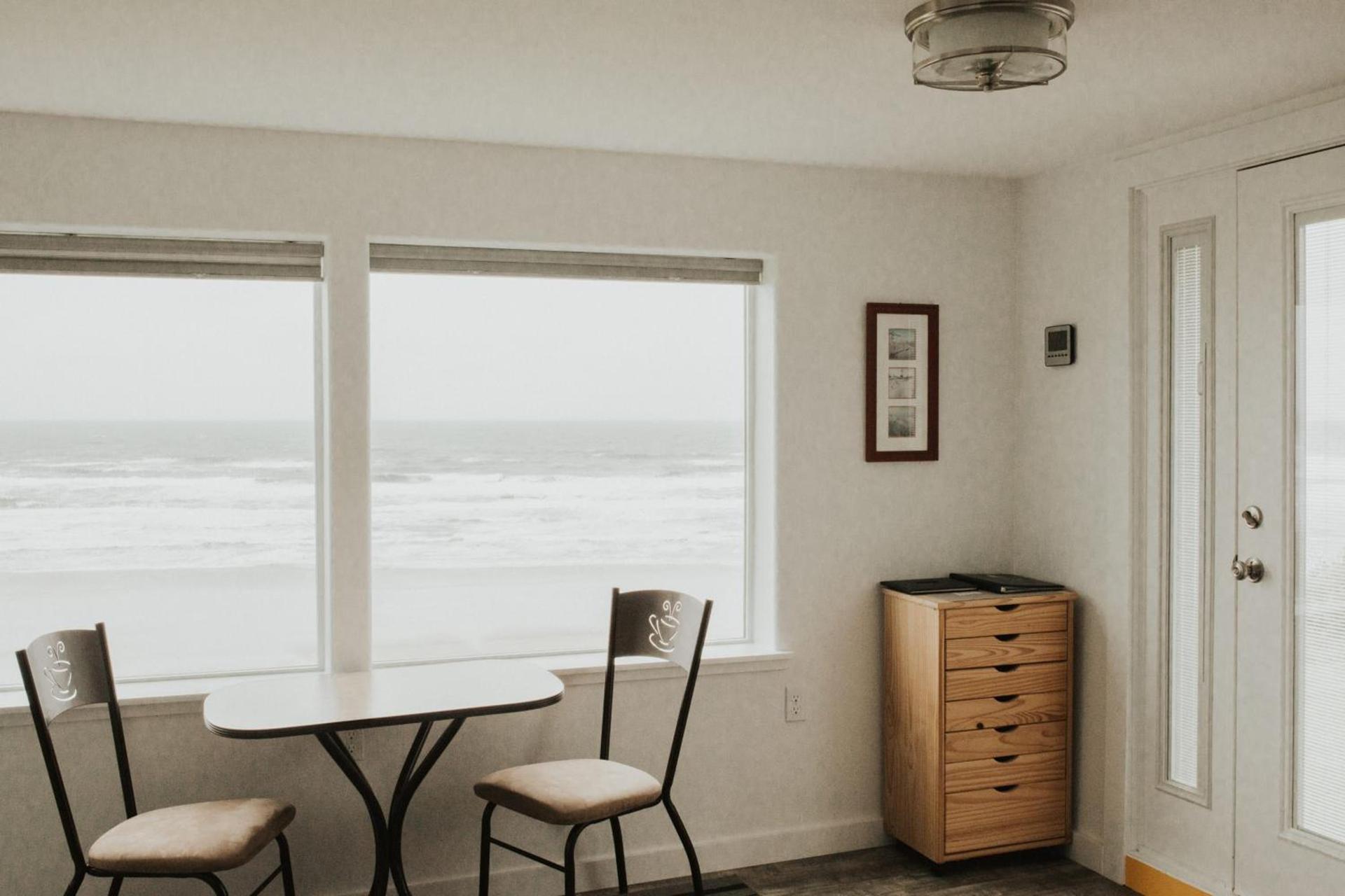 Nye Beach Cottages photo 10