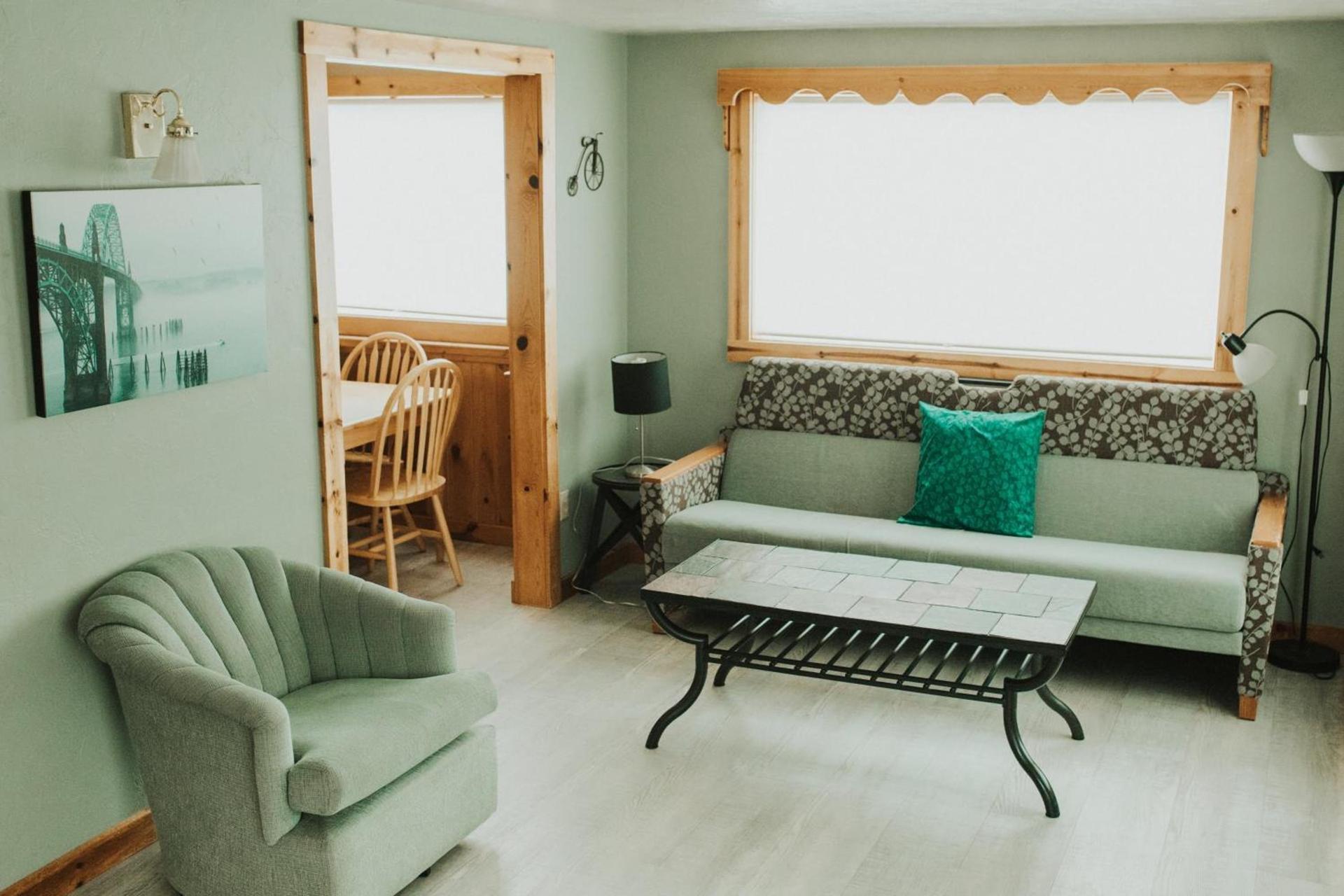 Nye Beach Cottages photo 30