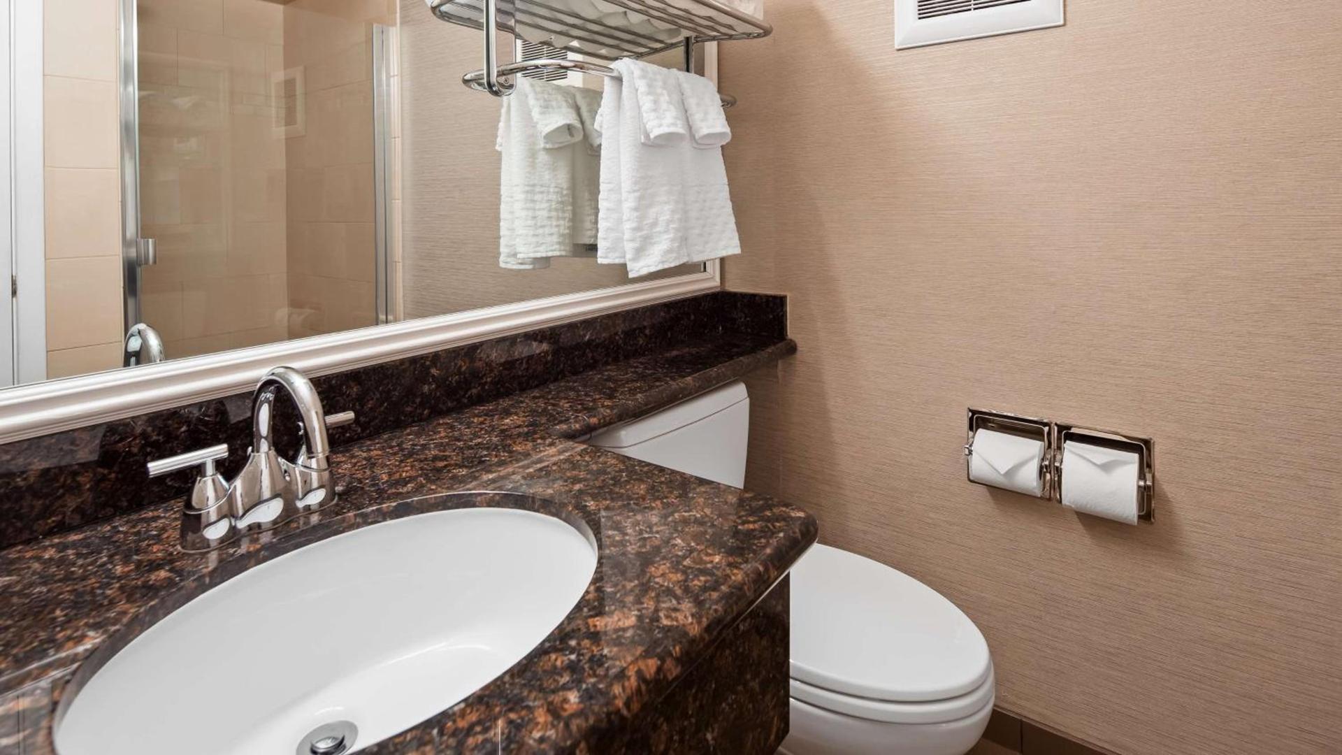 Best Western Plus Humboldt Bay Inn photo 33