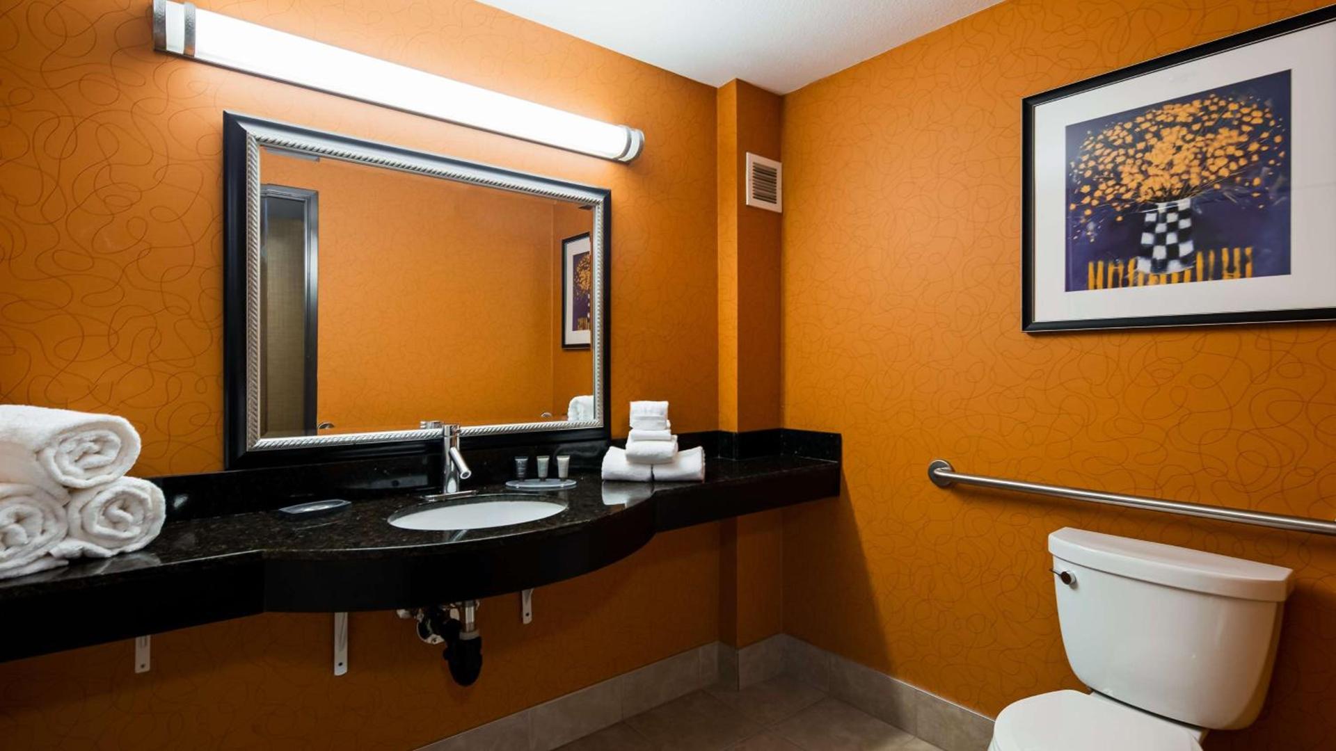 Best Western Plus Fresno Airport Hotel photo 14