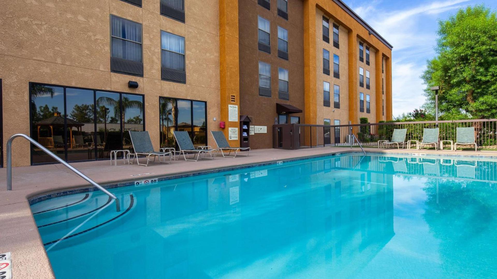 Best Western Plus Fresno Airport Hotel photo 17