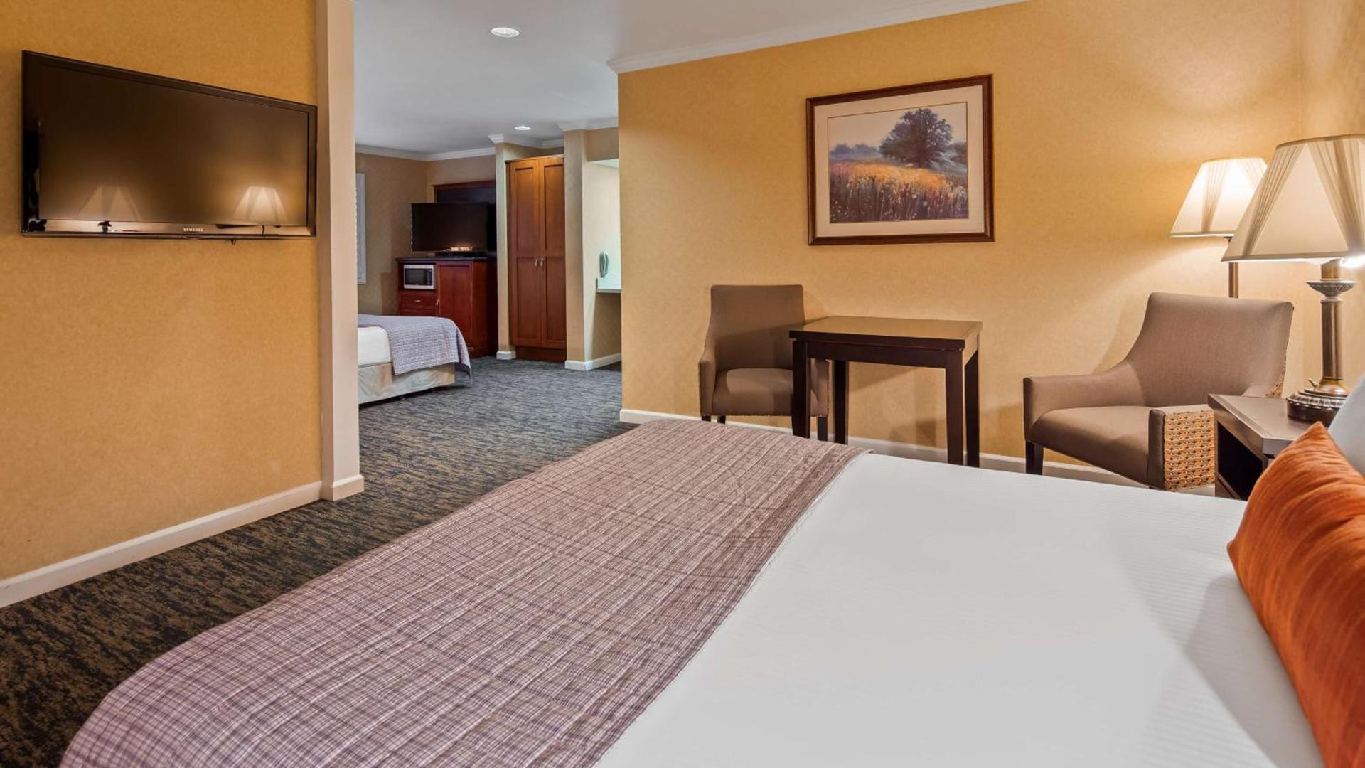 Best Western Plus Humboldt Bay Inn photo 15