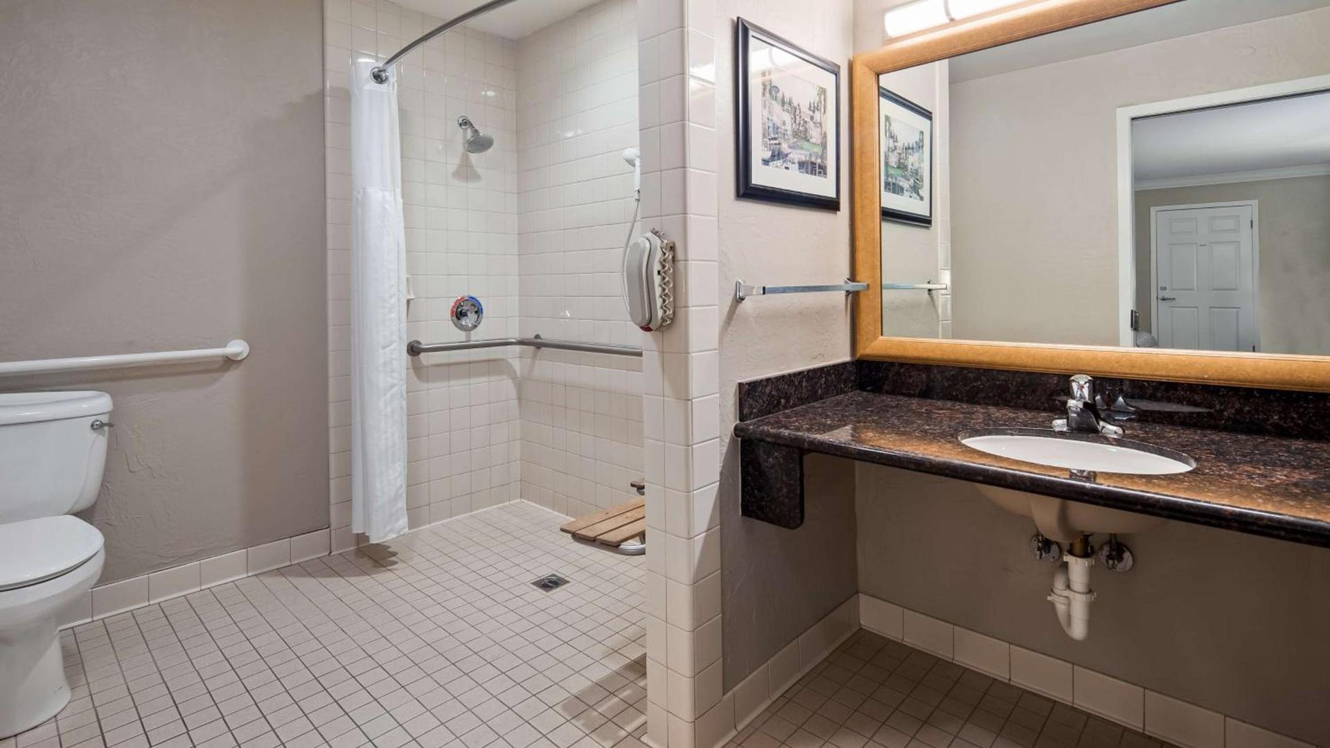 Best Western Plus Humboldt Bay Inn photo 29