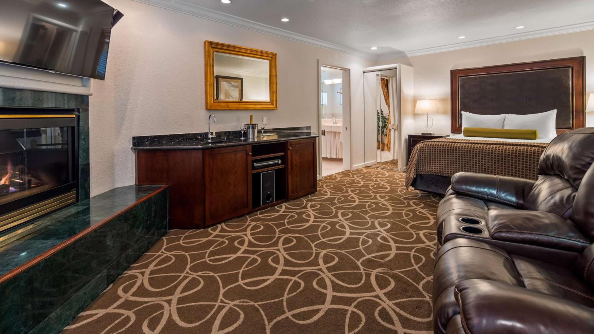 Best Western Plus Humboldt Bay Inn photo 22