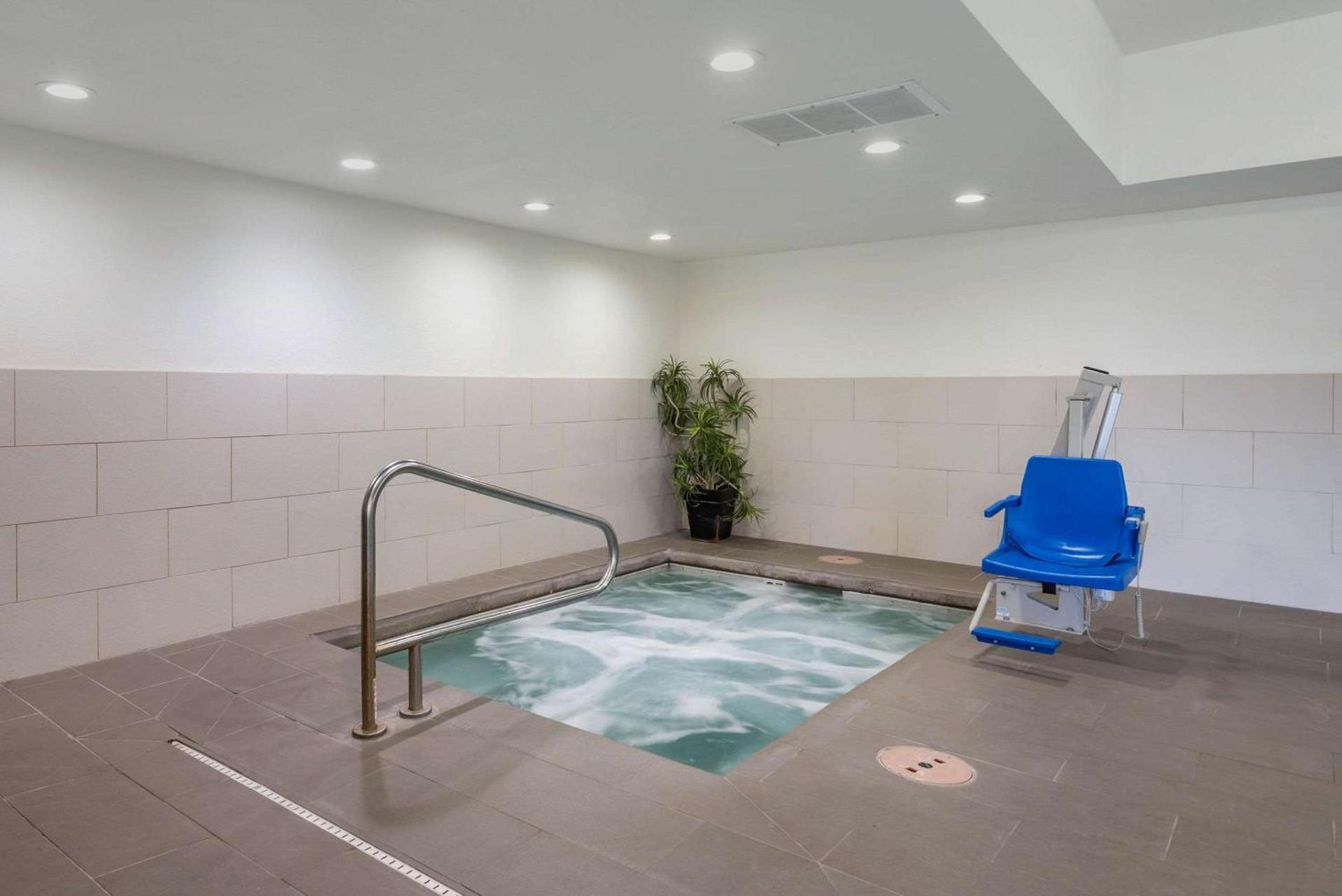Comfort Suites Fort Collins Near University photo 38